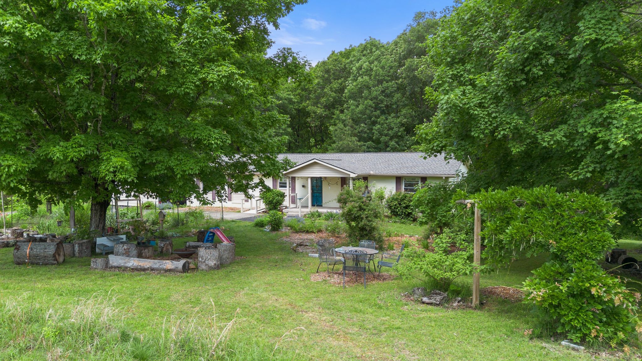5933 Higdon Rd