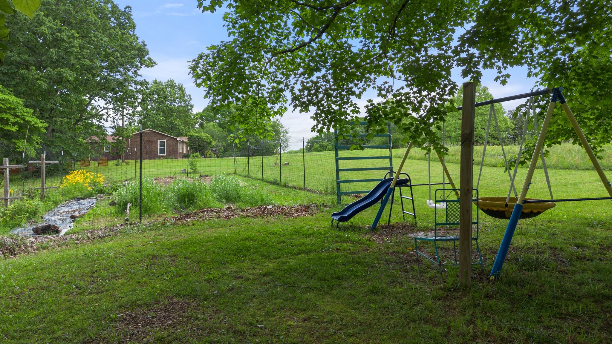 5933 Higdon Rd