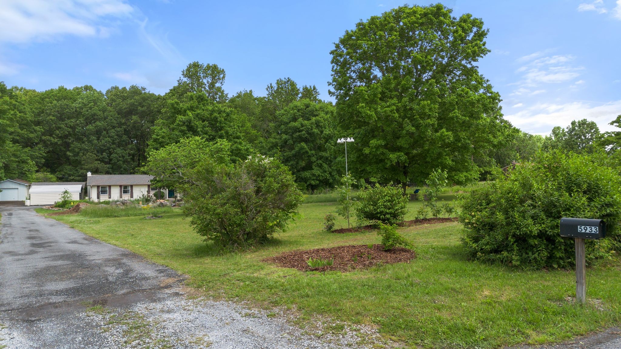5933 Higdon Rd