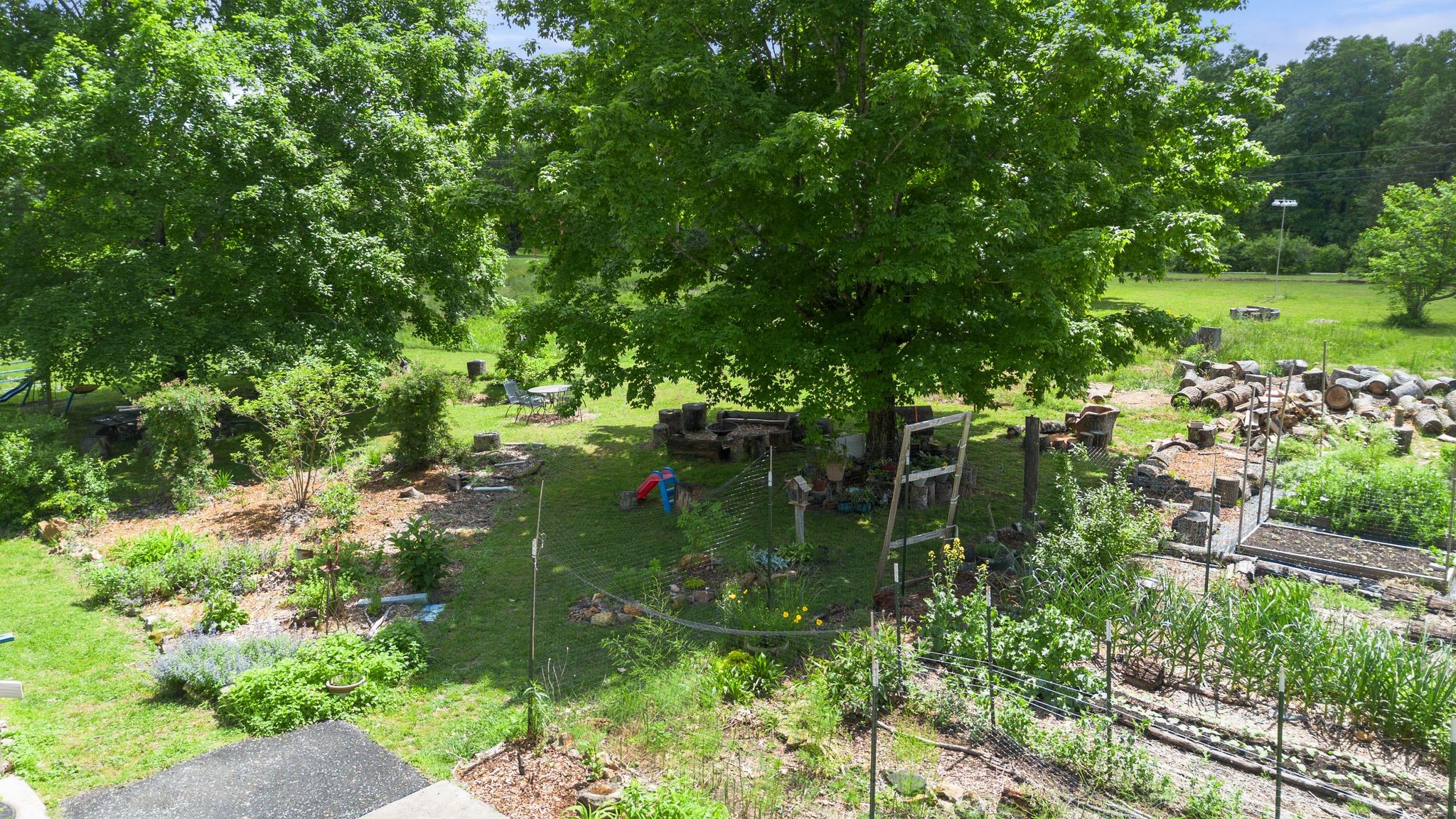 5933 Higdon Rd