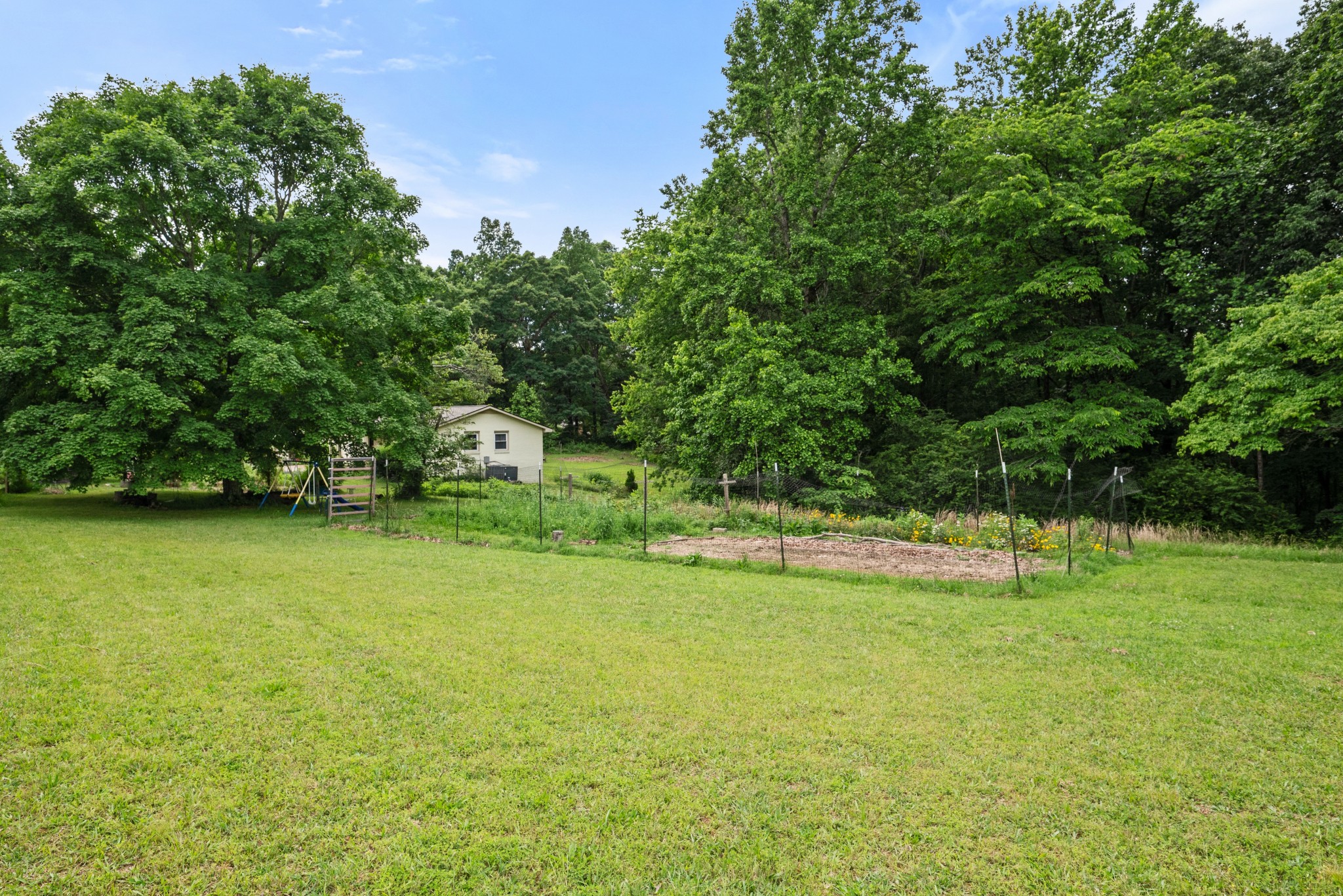 5933 Higdon Rd