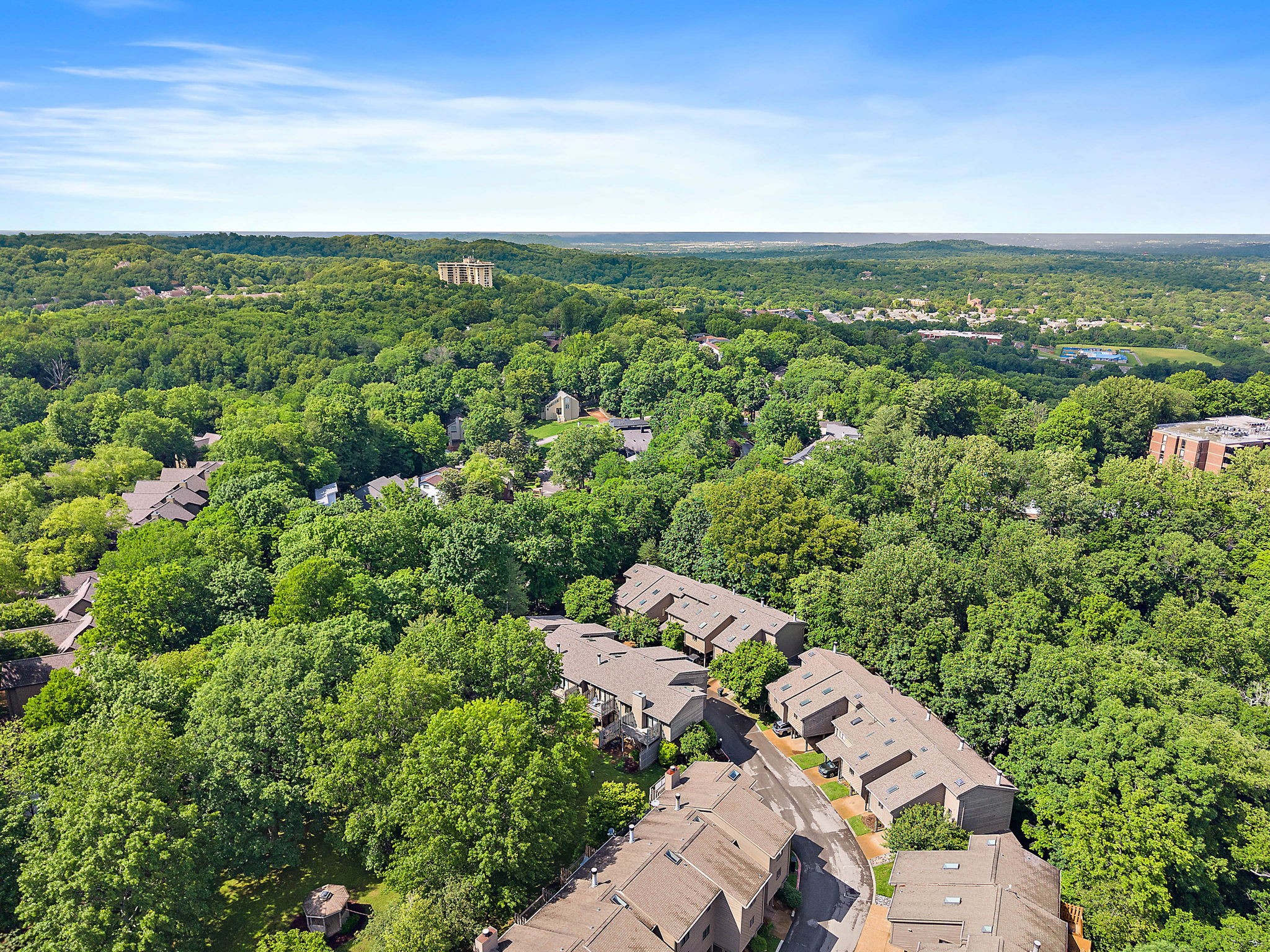 677 Harpeth Trace Dr