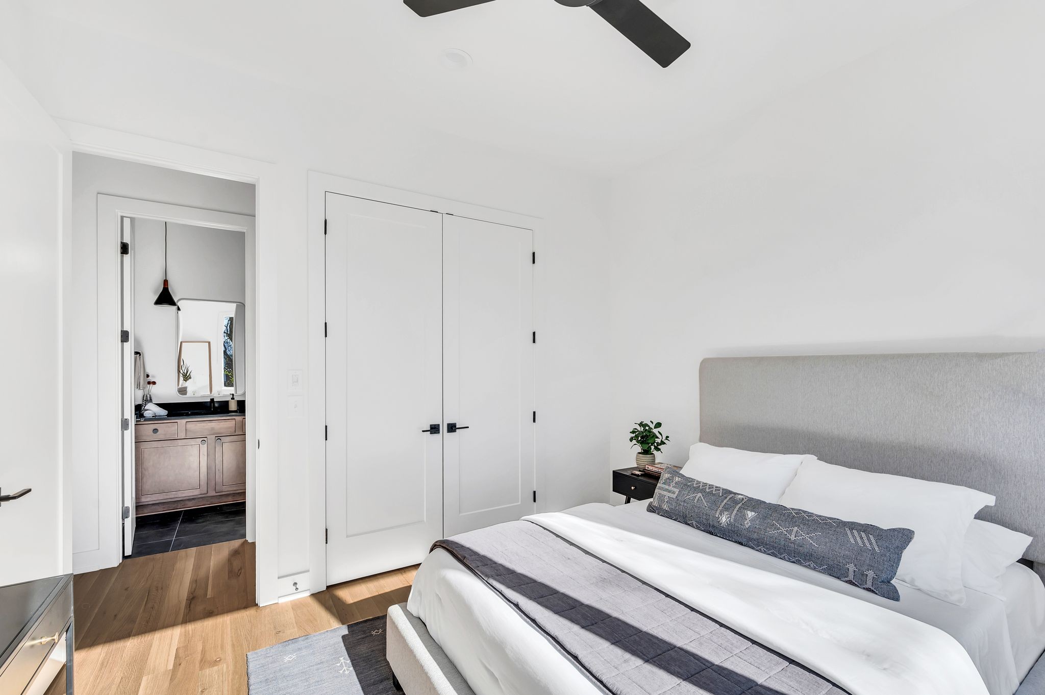 16B Willis St