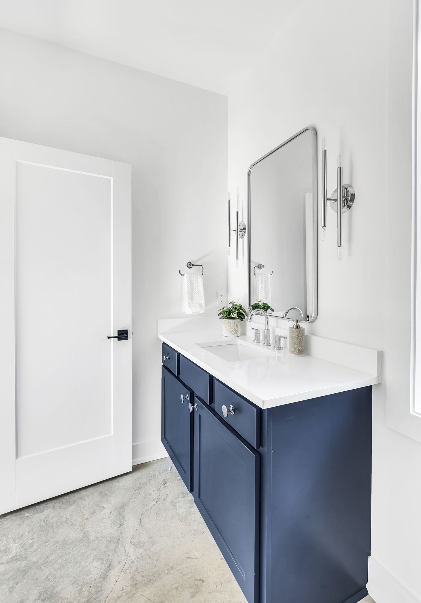16B Willis St