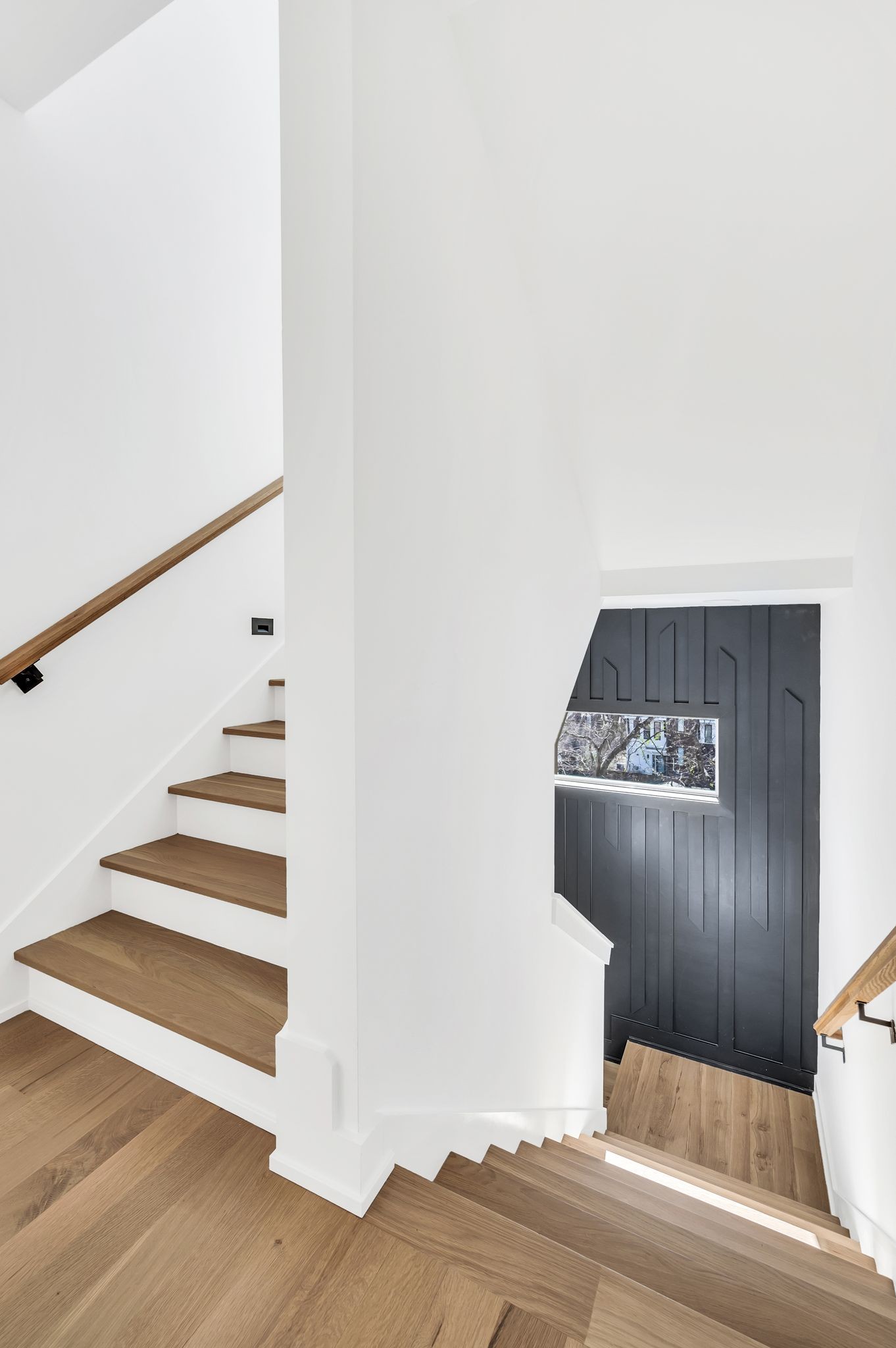 16B Willis St