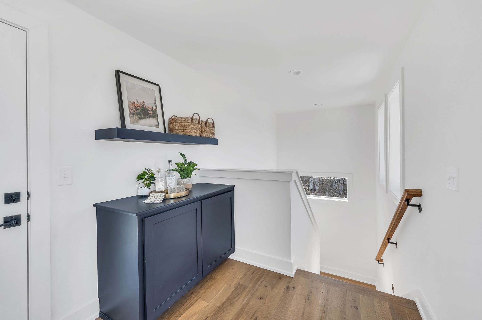 16B Willis St