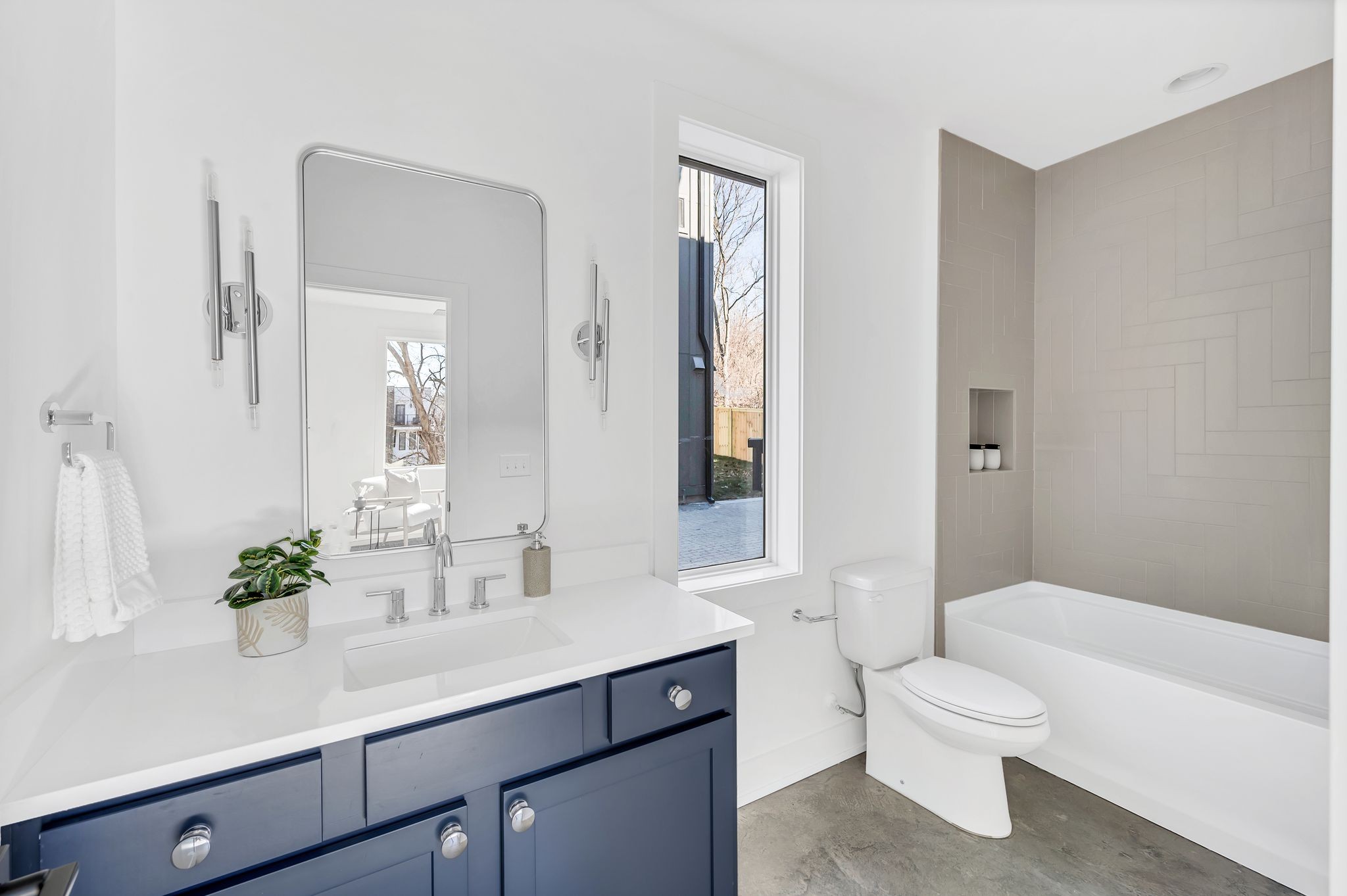 16B Willis St