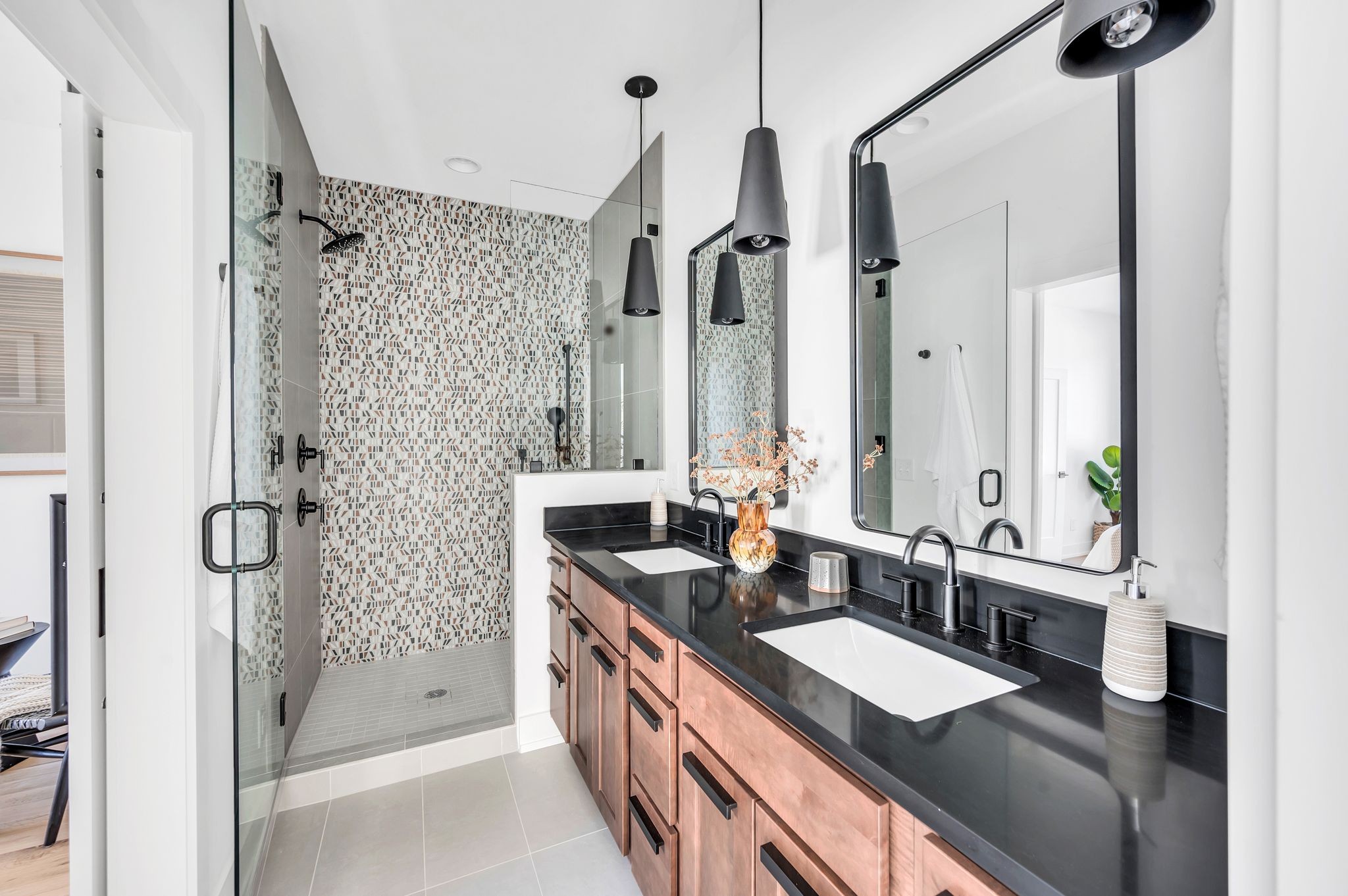 16B Willis St