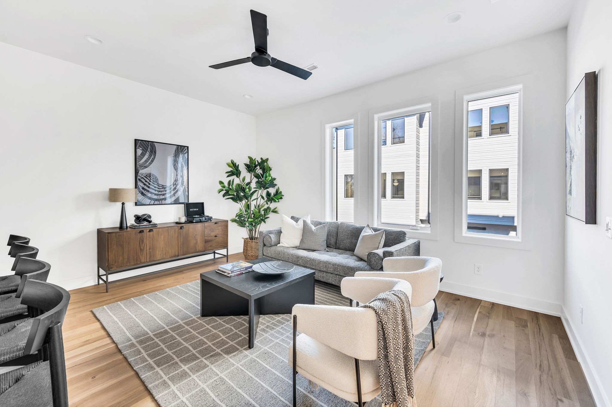 16B Willis St