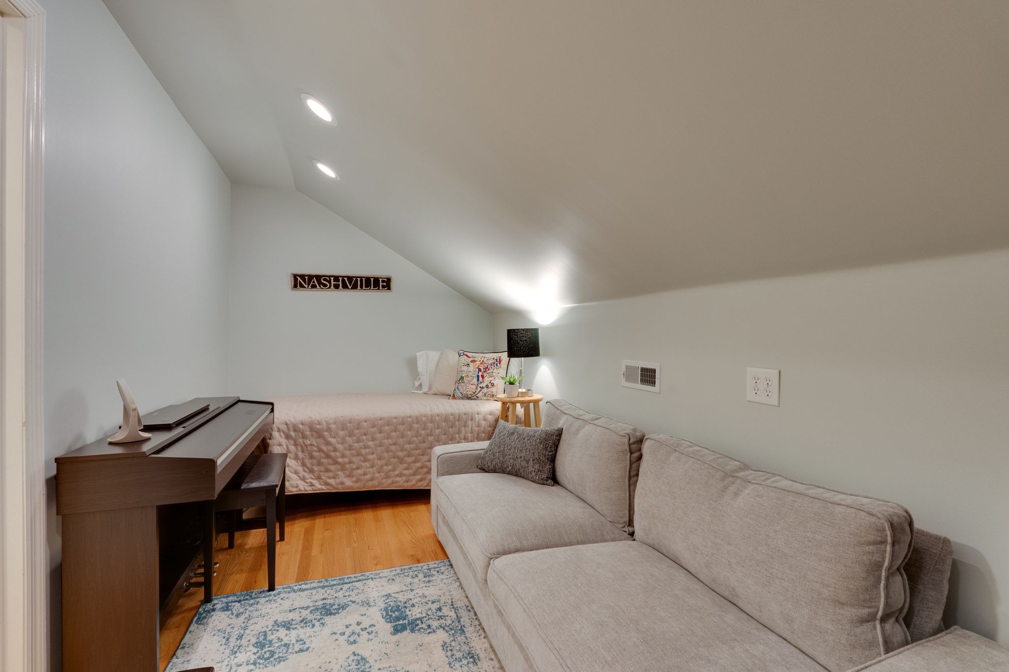 814 Willowdale Ct