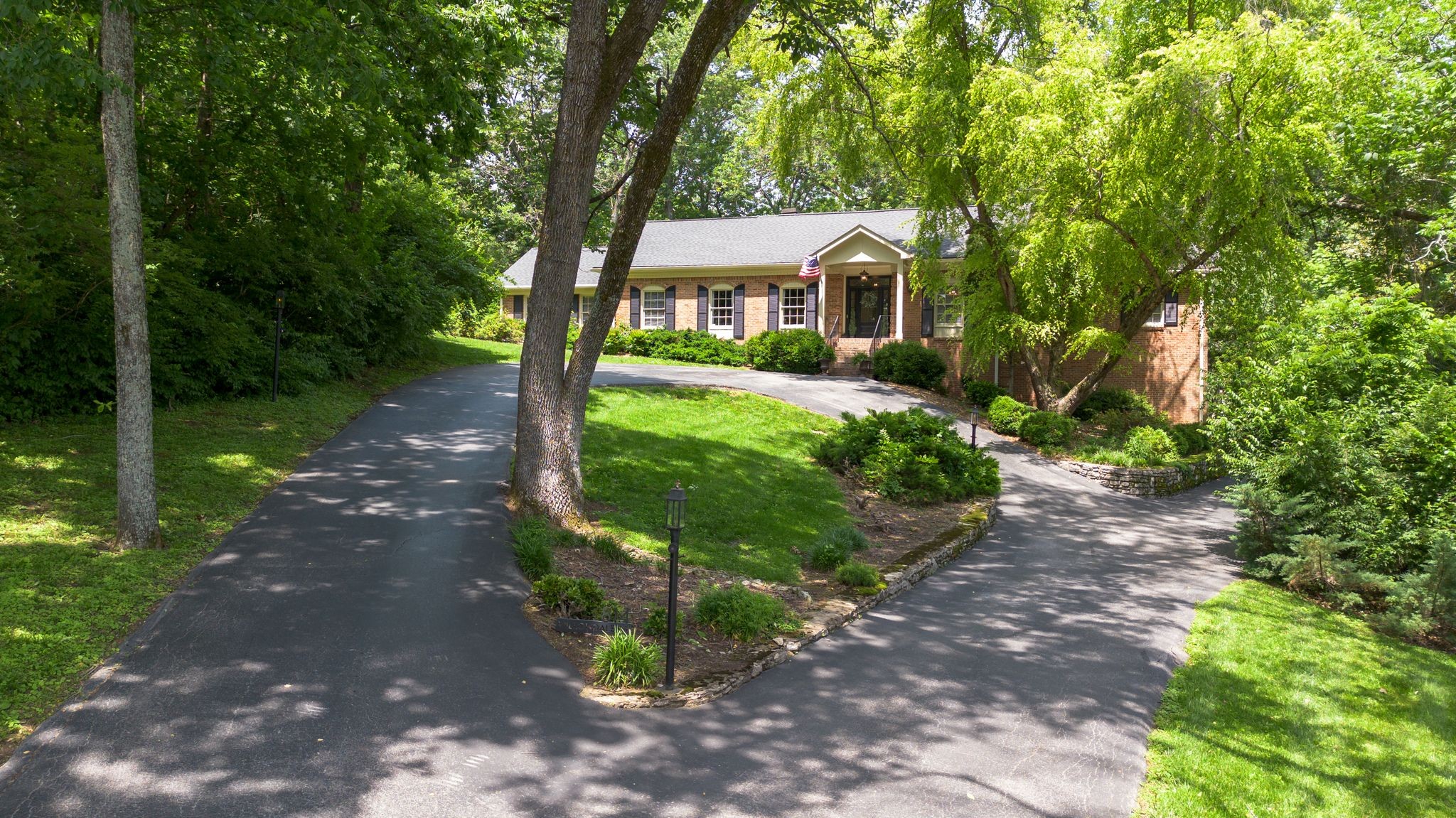 814 Willowdale Ct
