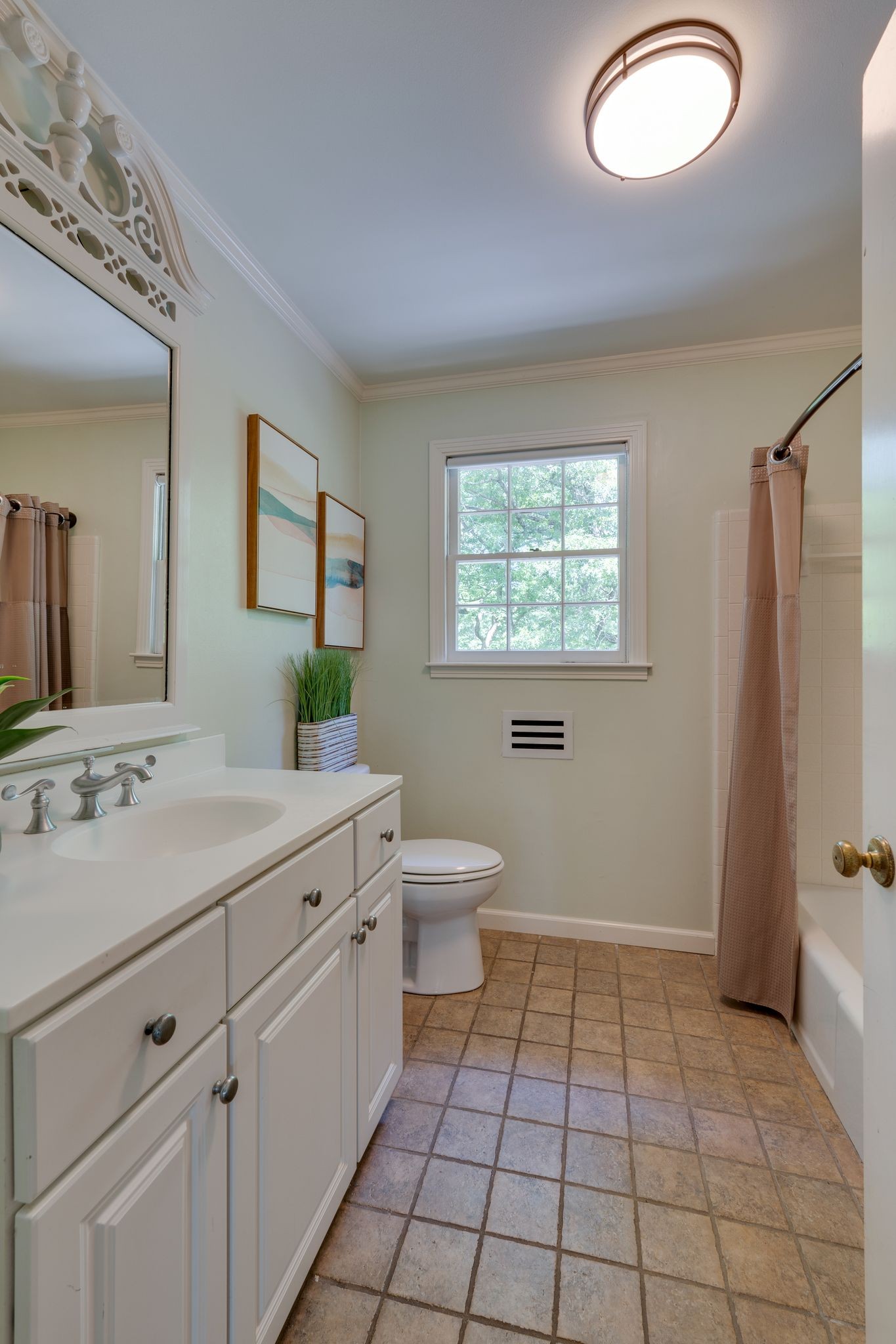 814 Willowdale Ct
