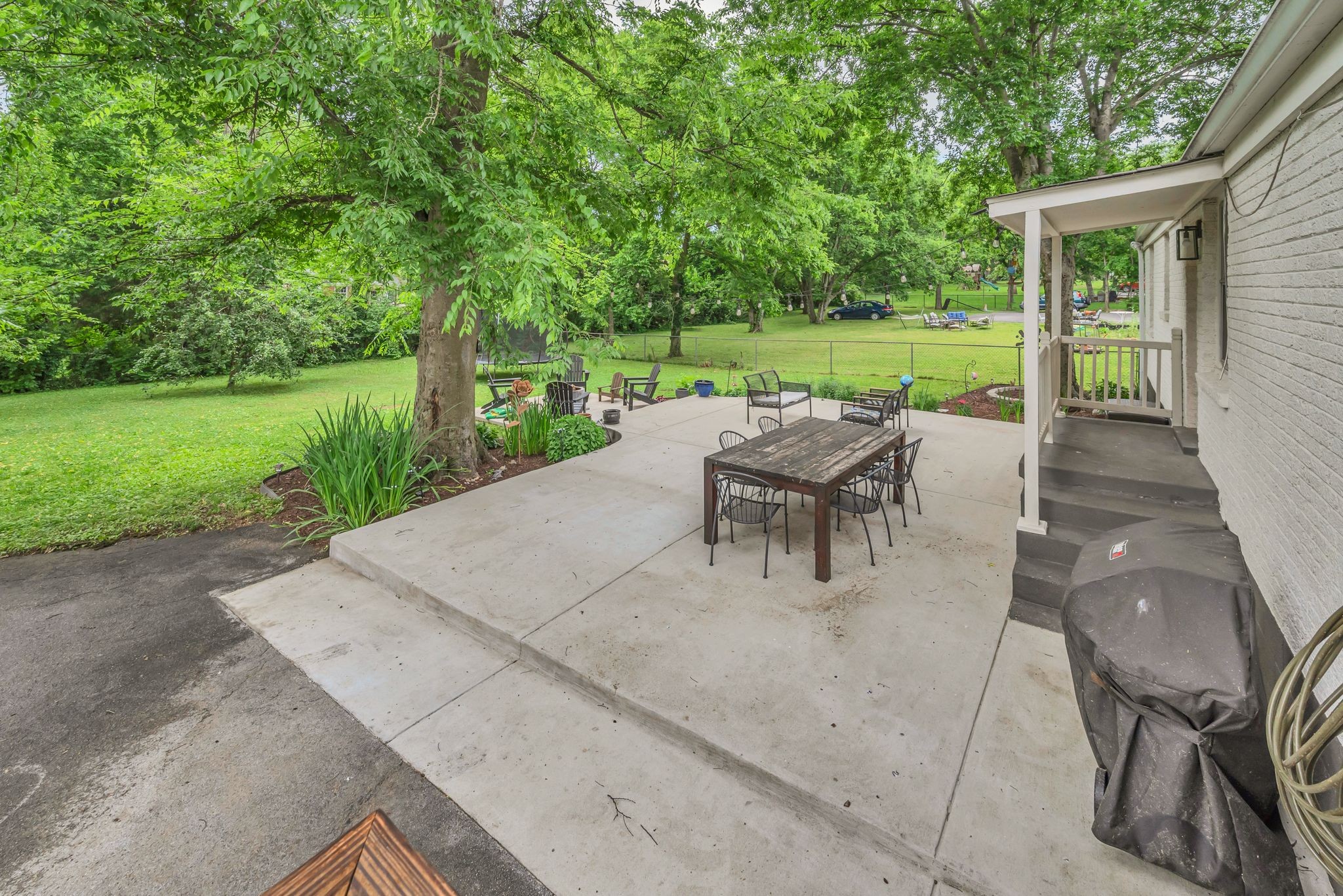 1201 Richmond Dr