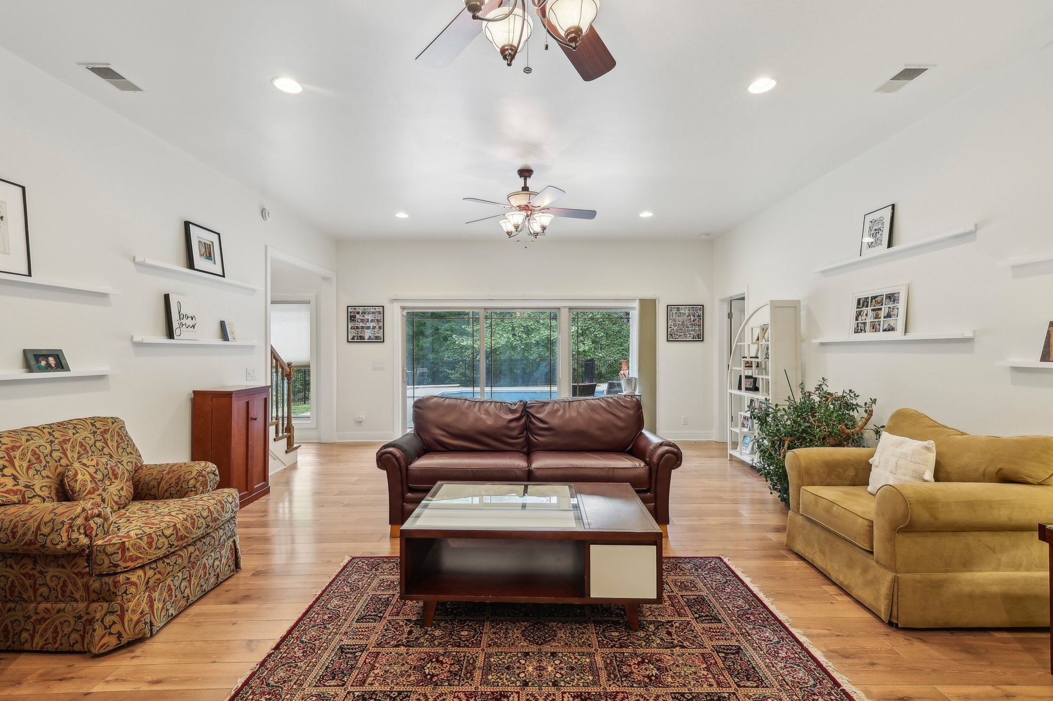 1313 Ridge Rd