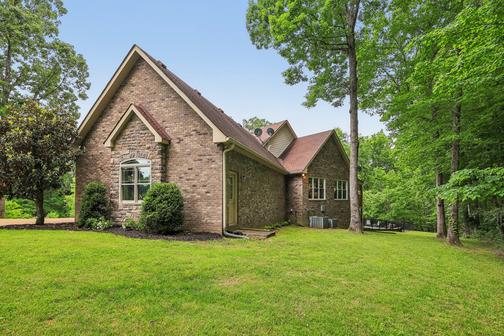1313 Ridge Rd