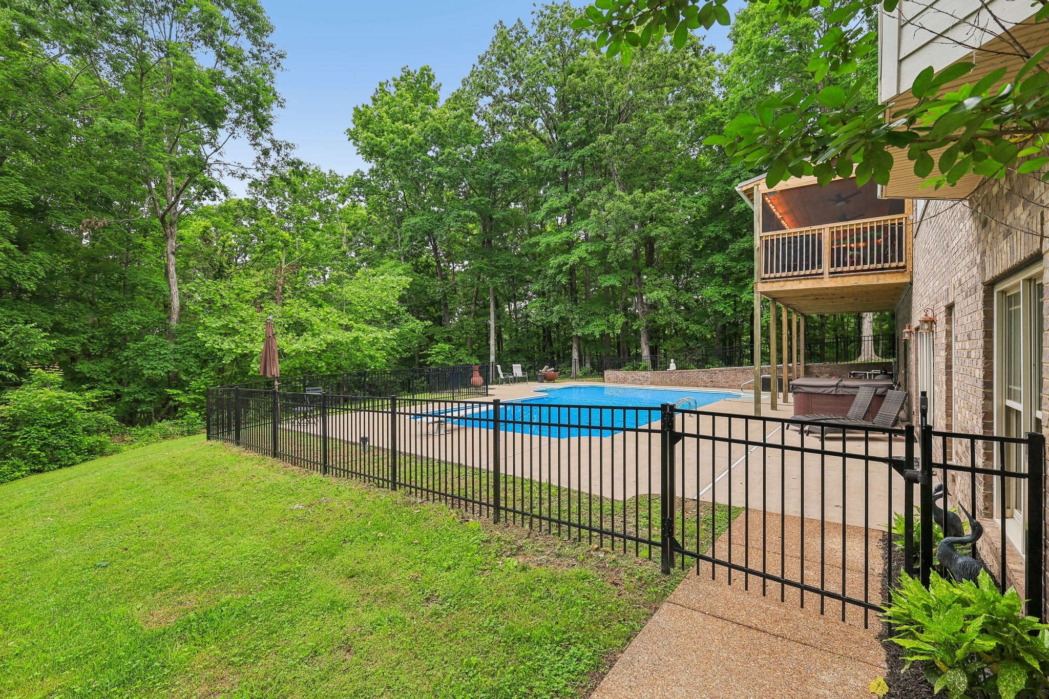 1313 Ridge Rd