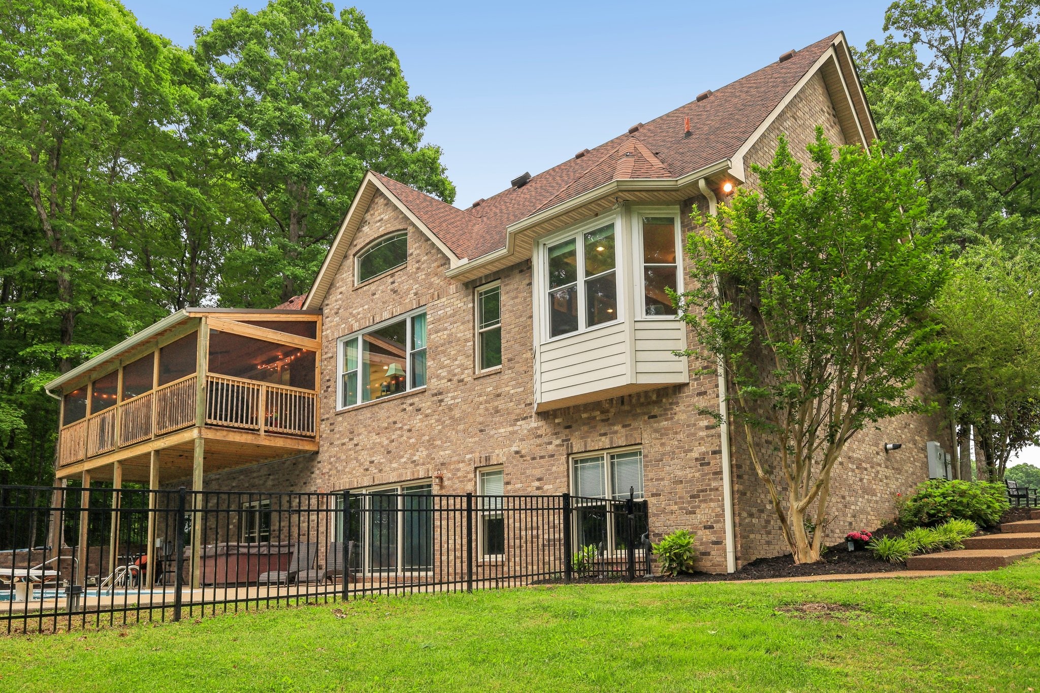 1313 Ridge Rd