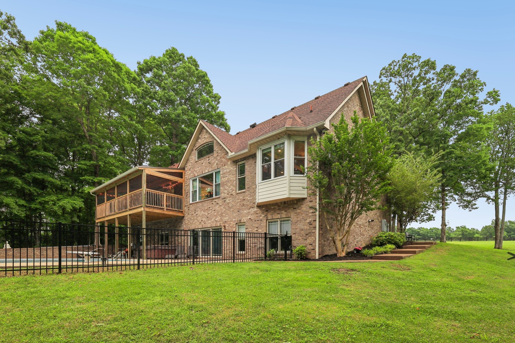 1313 Ridge Rd