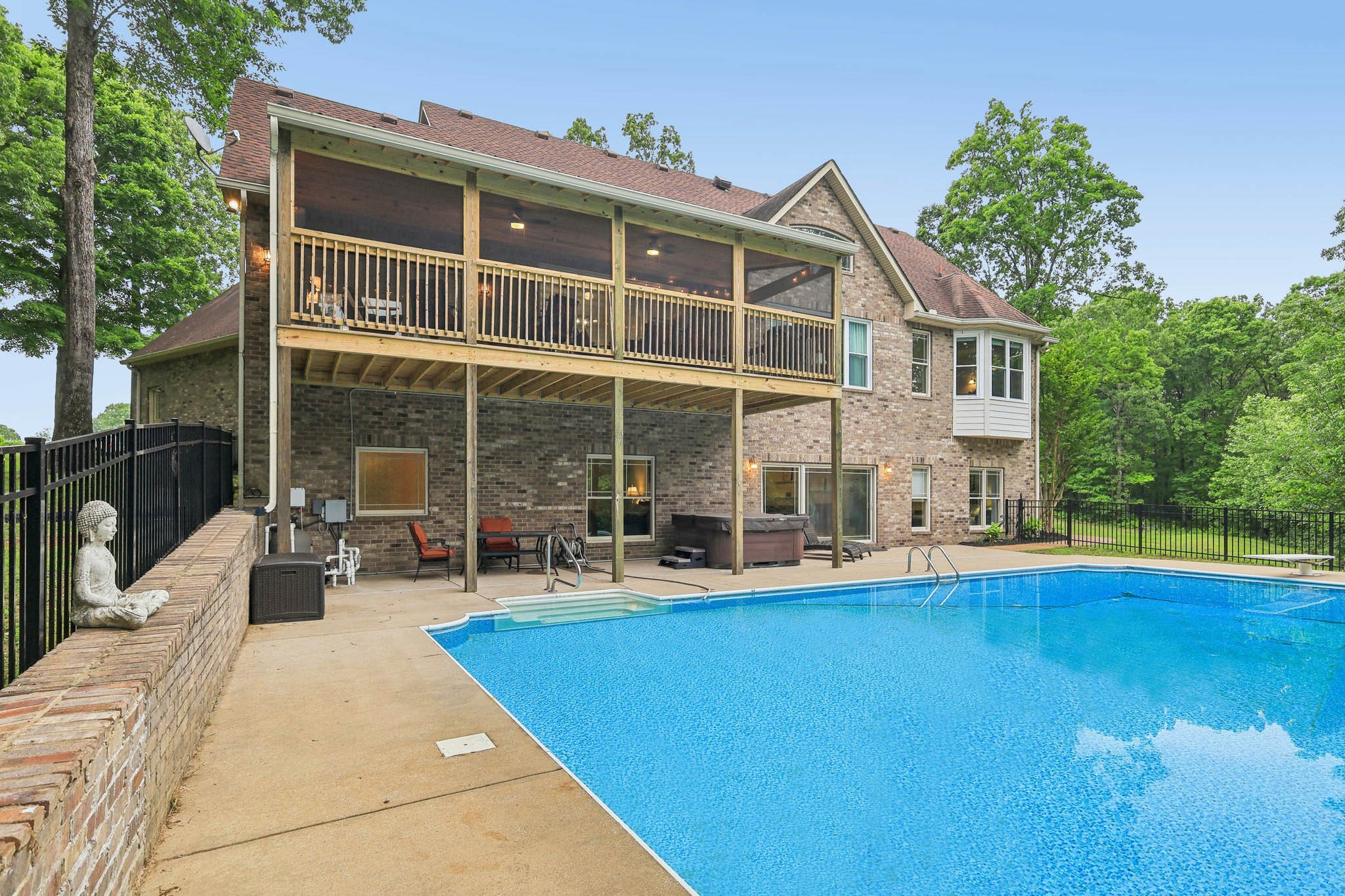 1313 Ridge Rd