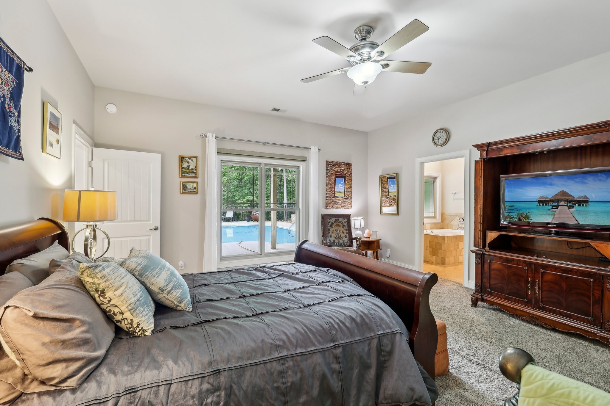 1313 Ridge Rd