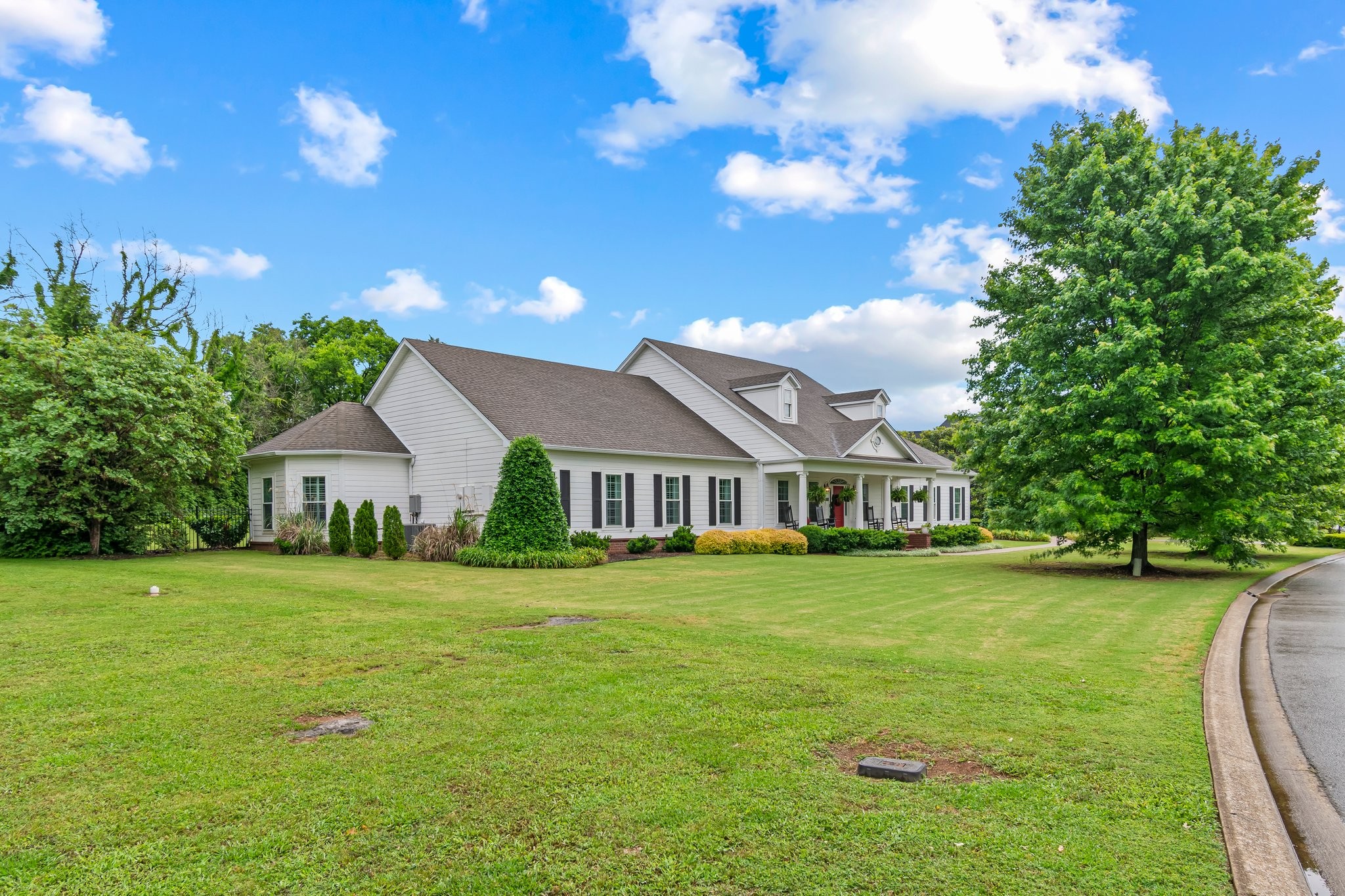 2111 Lovelace Lane