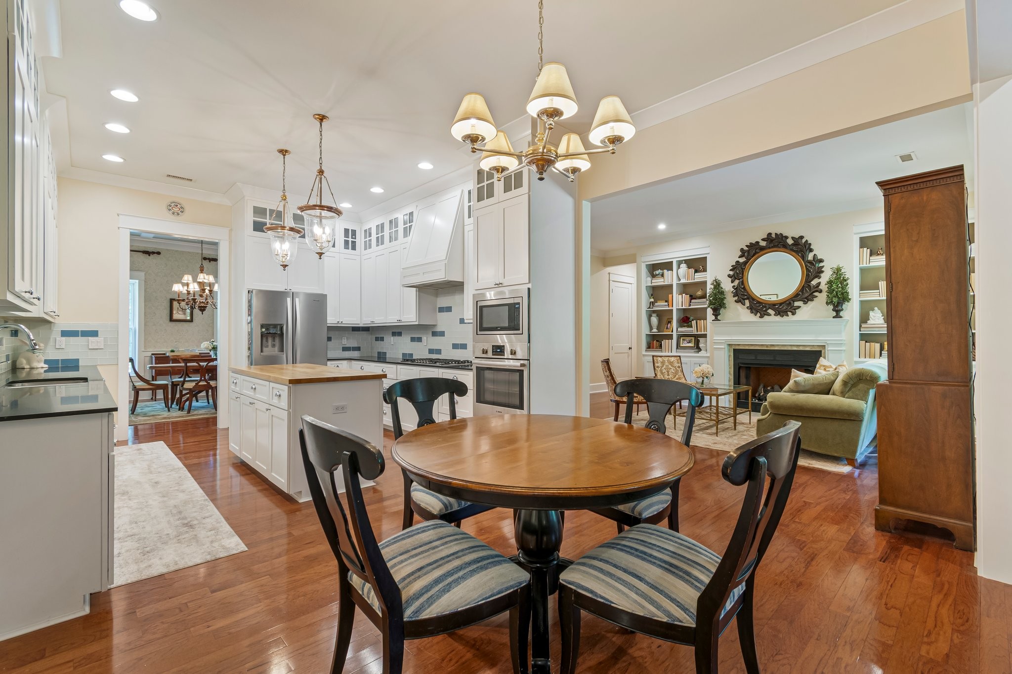 2111 Lovelace Lane
