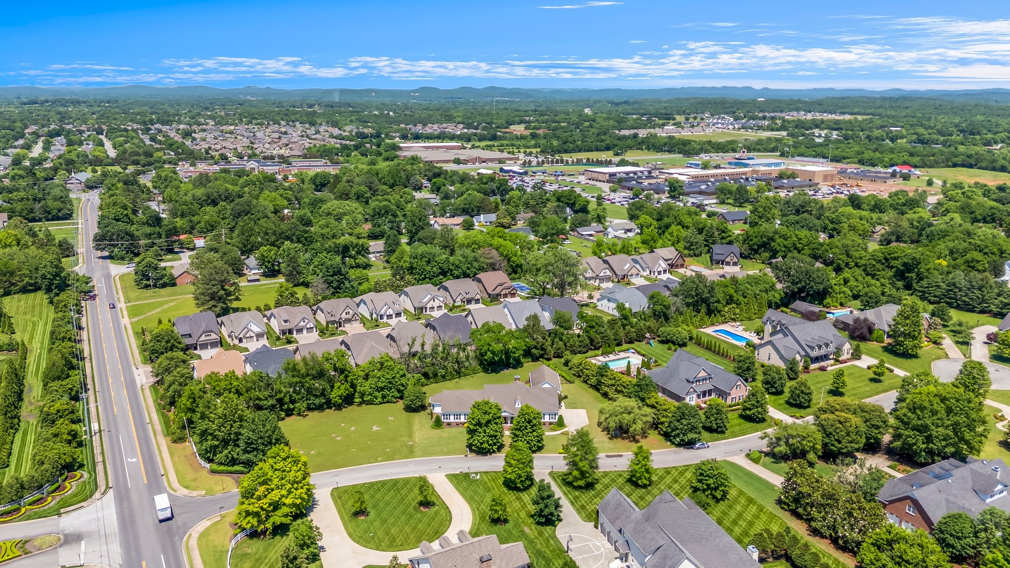2111 Lovelace Lane