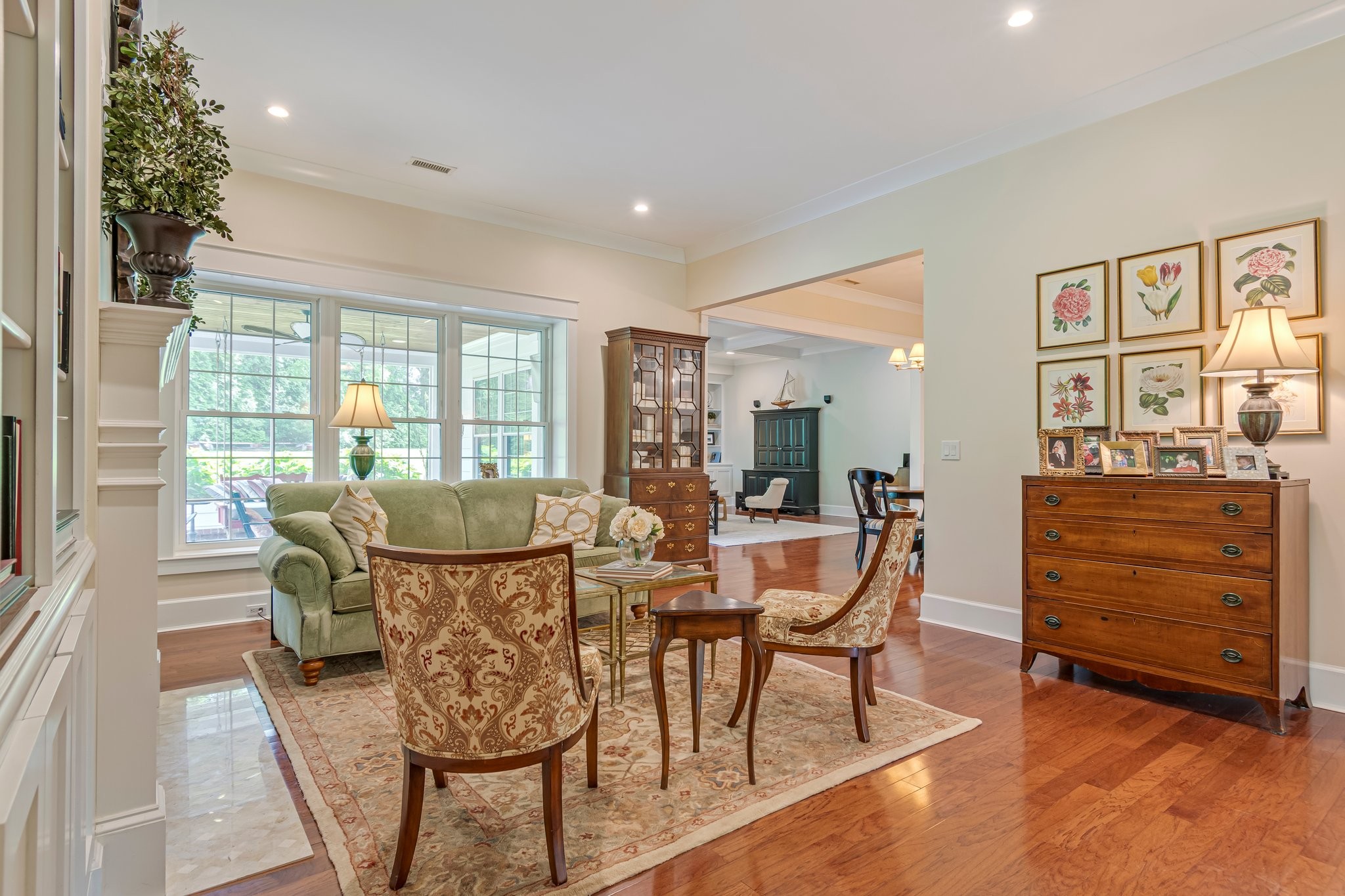 2111 Lovelace Lane