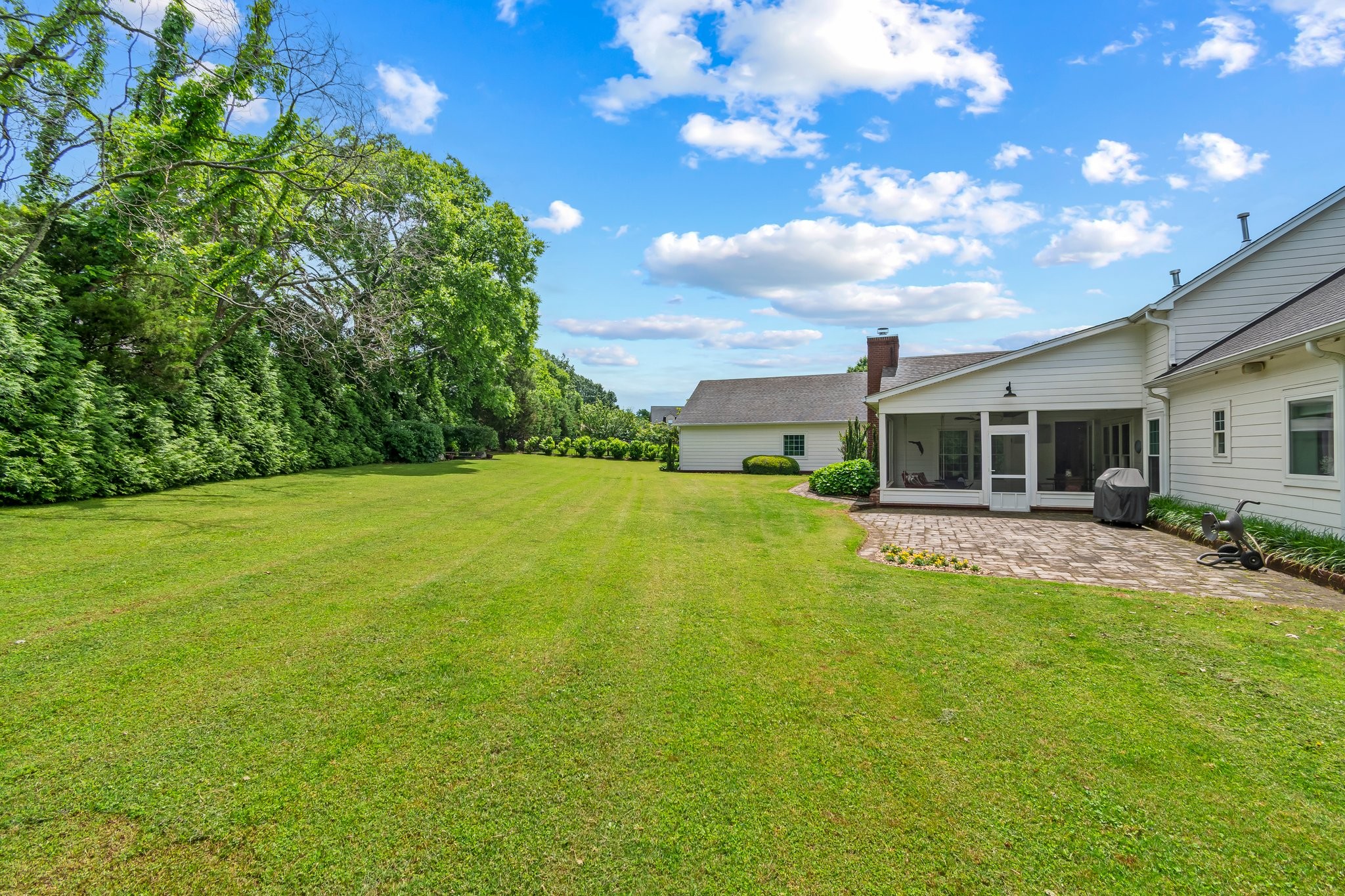 2111 Lovelace Lane