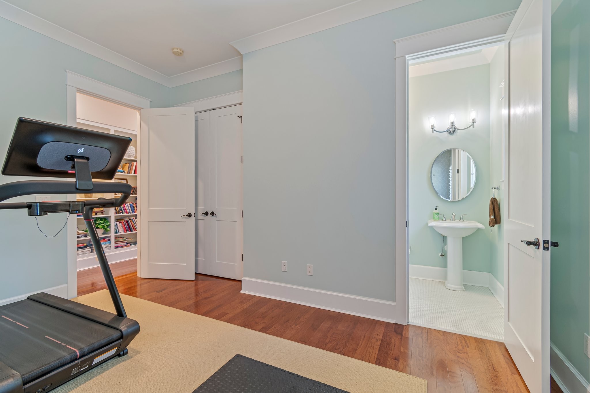 2111 Lovelace Lane