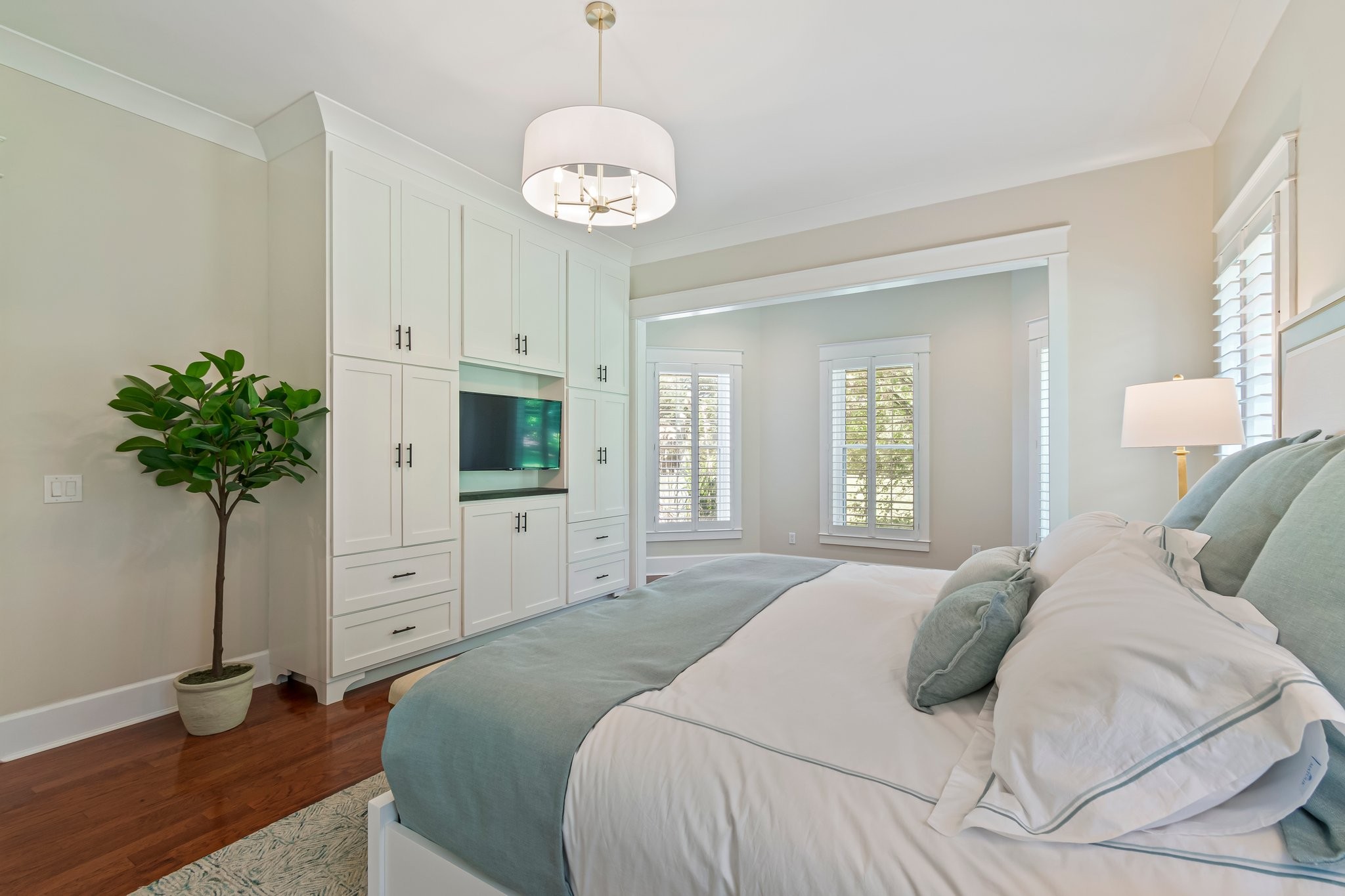 2111 Lovelace Lane
