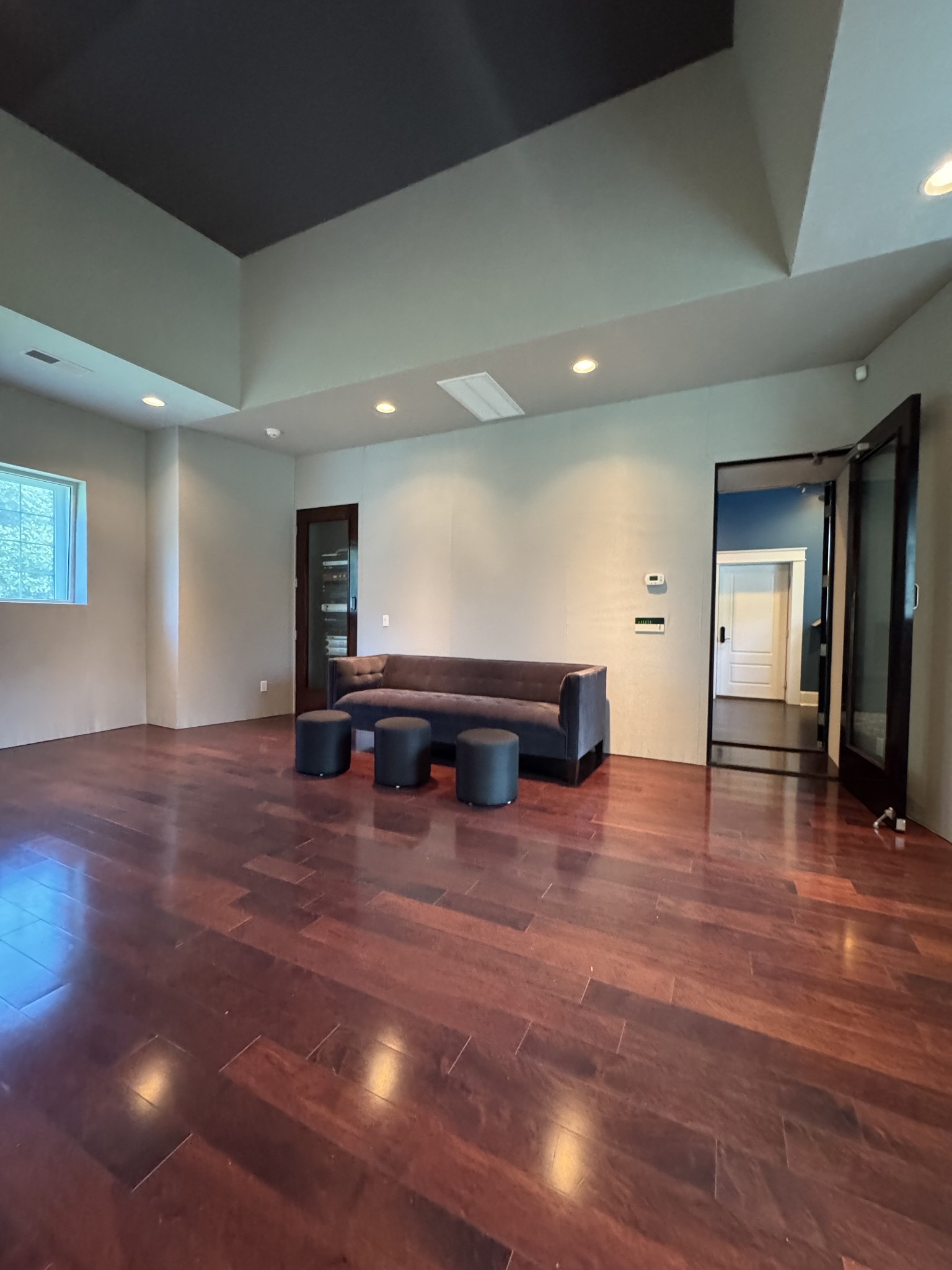 2111 Lovelace Lane