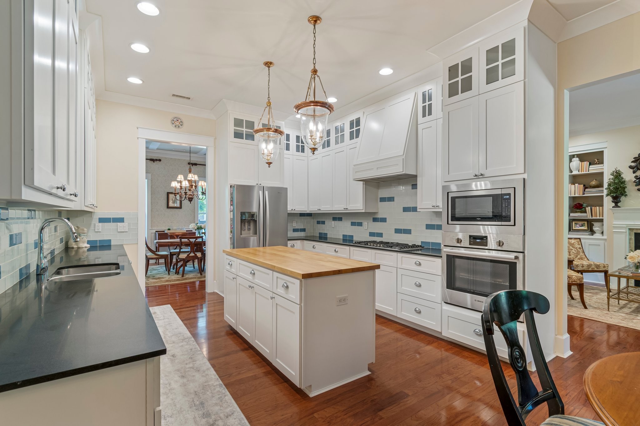2111 Lovelace Lane