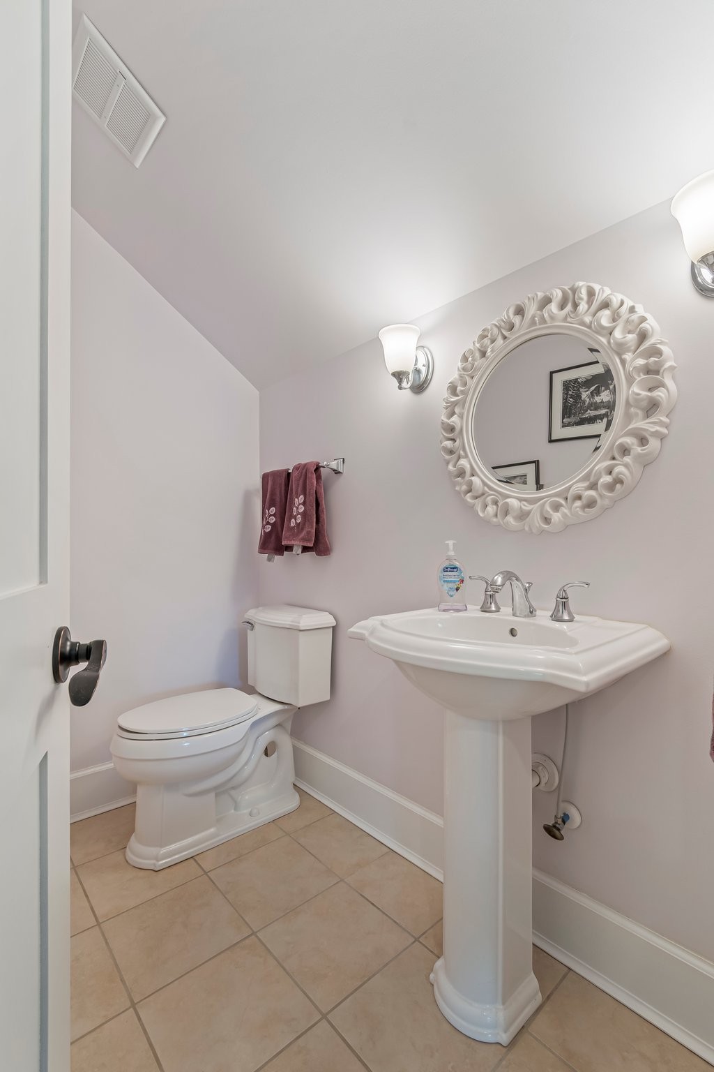 2111 Lovelace Lane