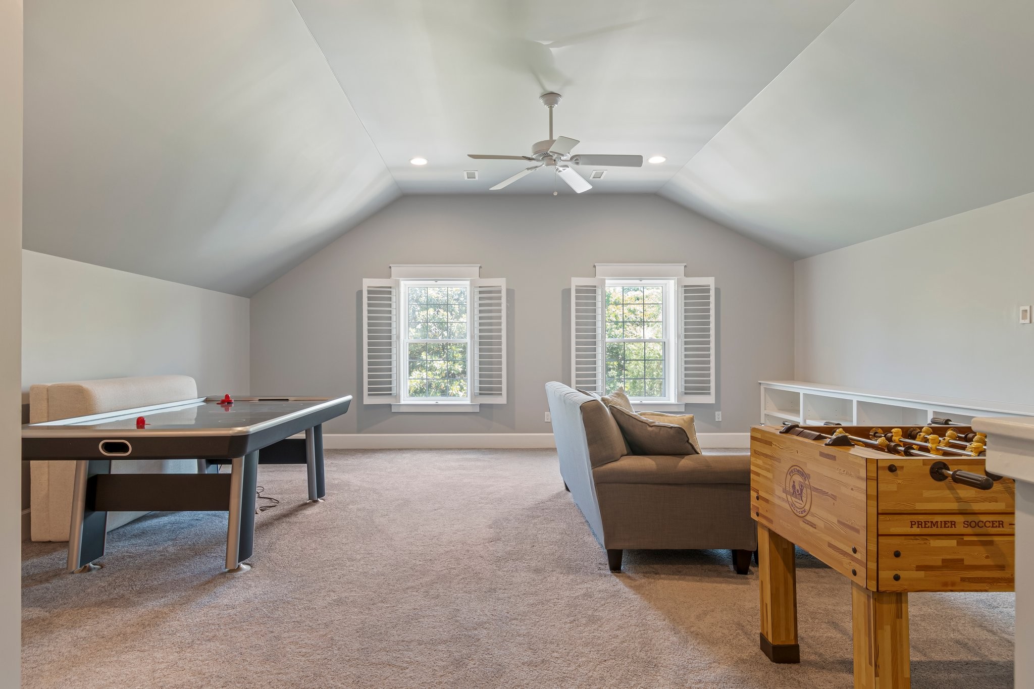 2111 Lovelace Lane