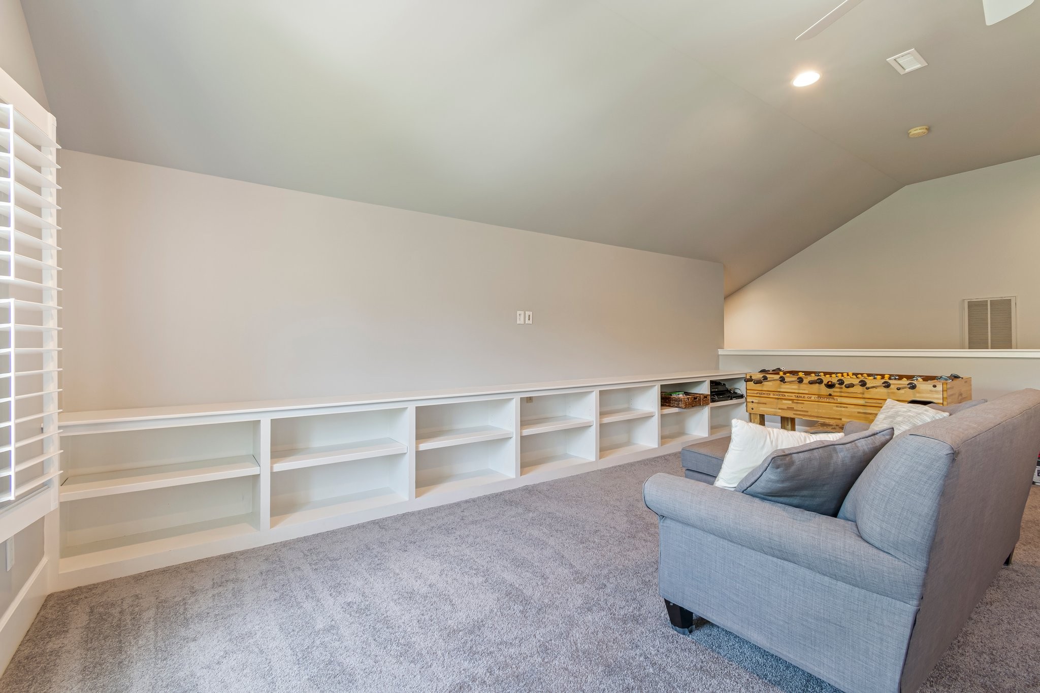 2111 Lovelace Lane