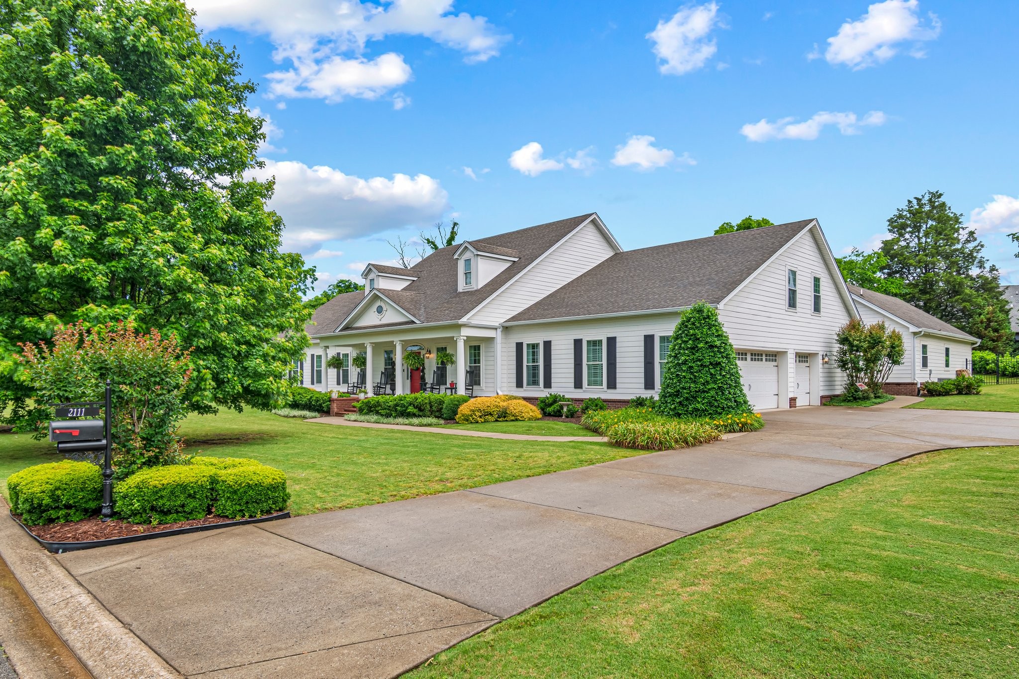 2111 Lovelace Lane