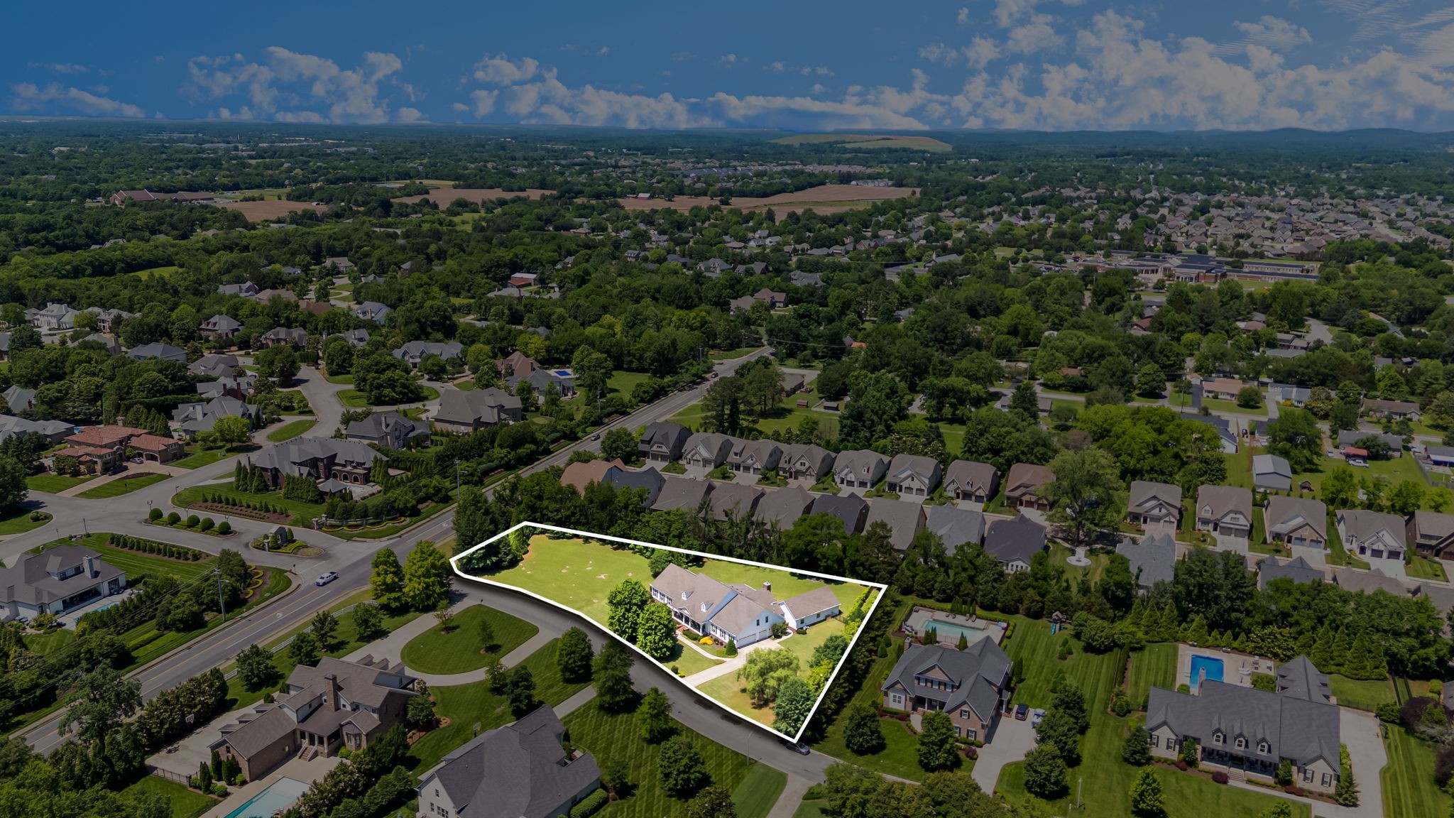 2111 Lovelace Lane