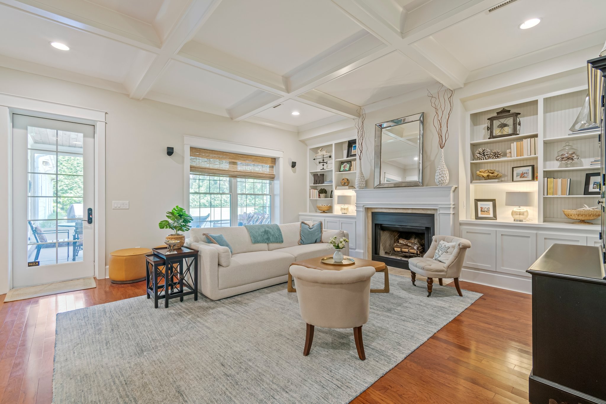 2111 Lovelace Lane