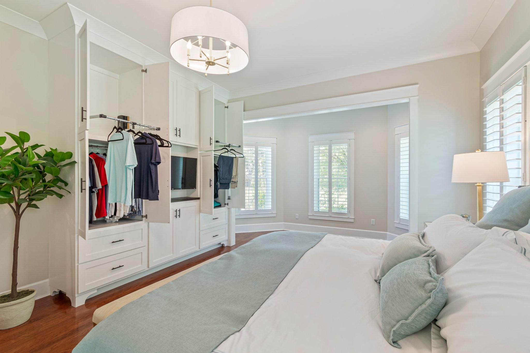 2111 Lovelace Lane