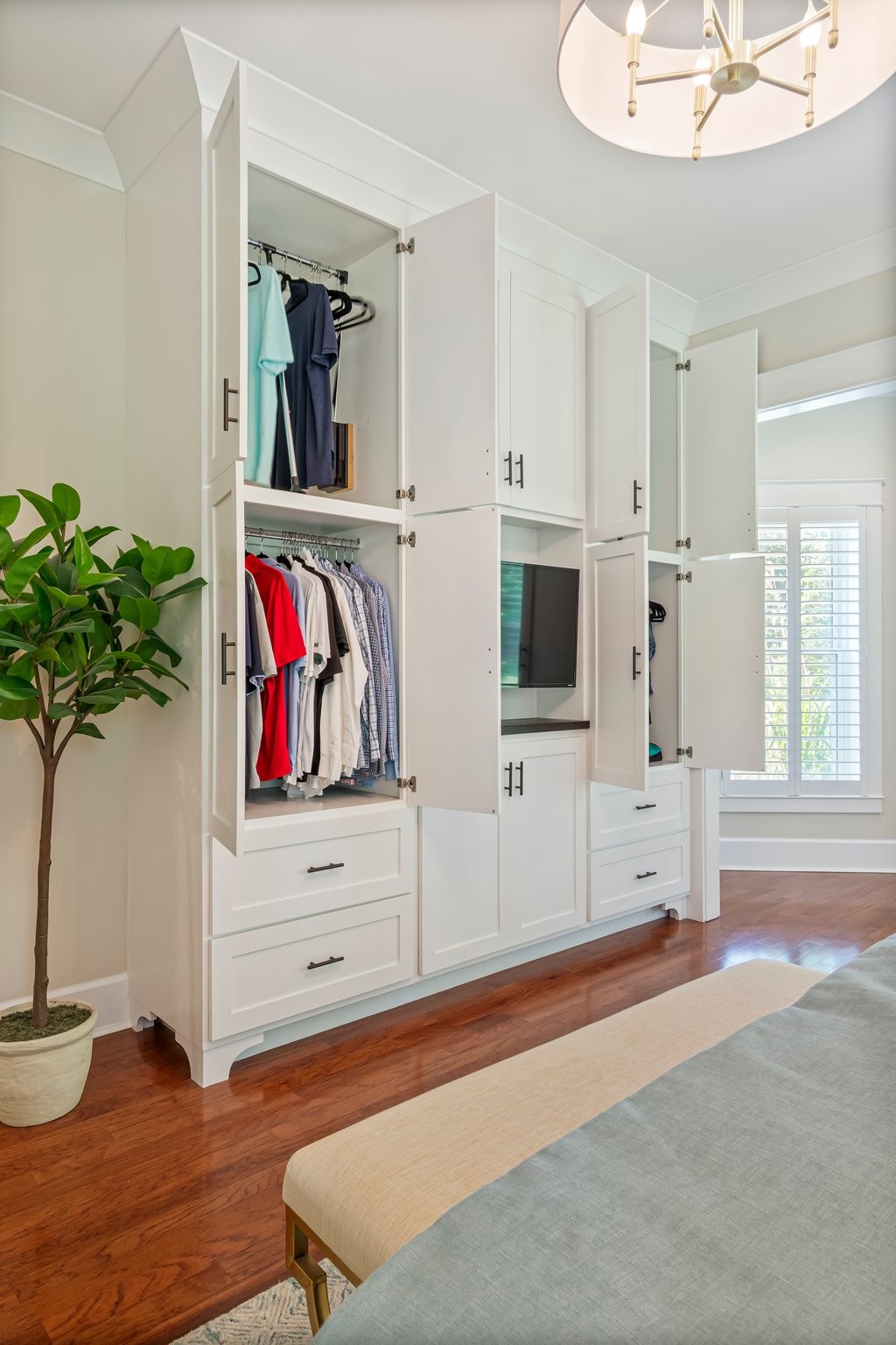 2111 Lovelace Lane