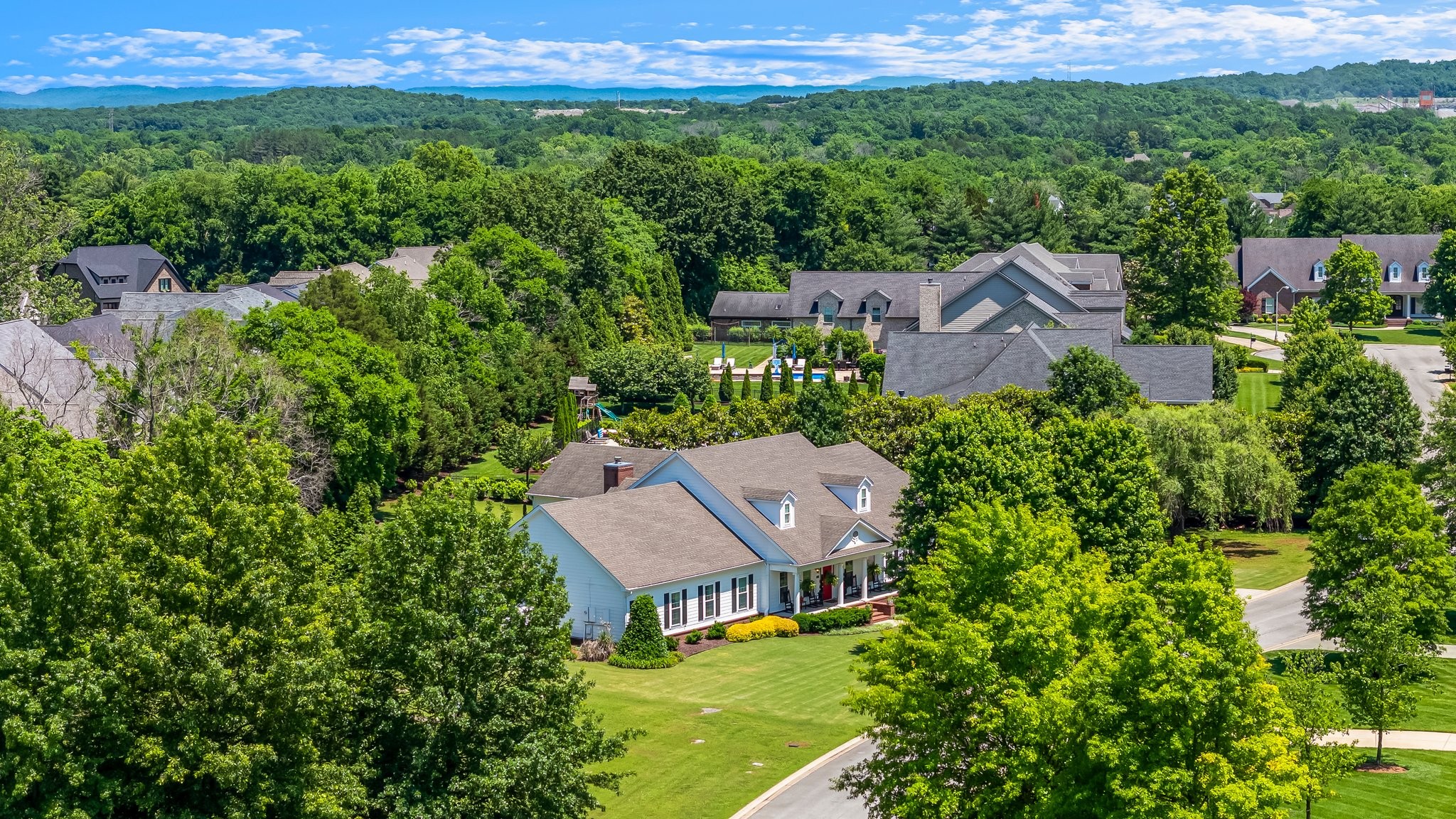 2111 Lovelace Lane