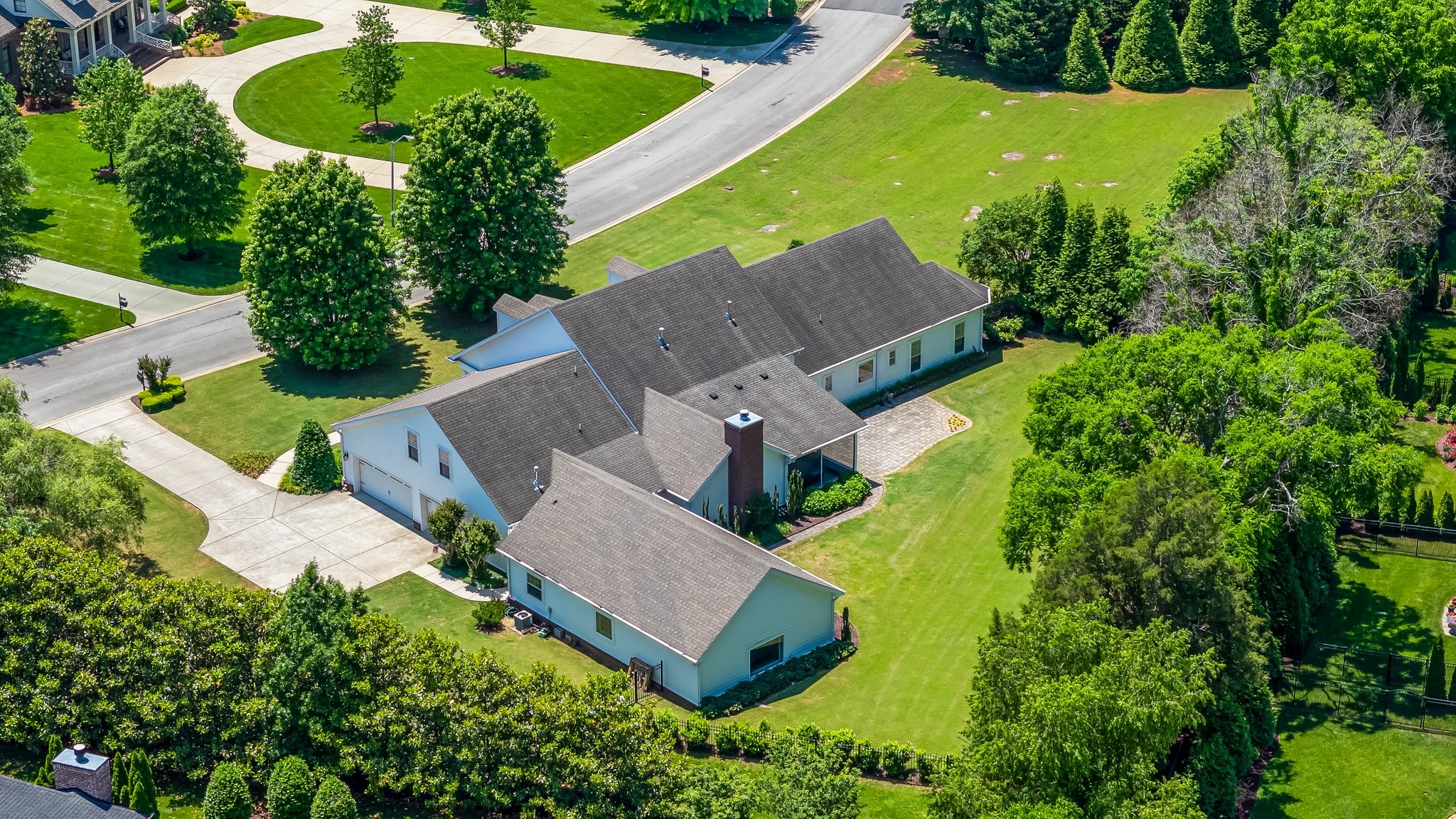 2111 Lovelace Lane