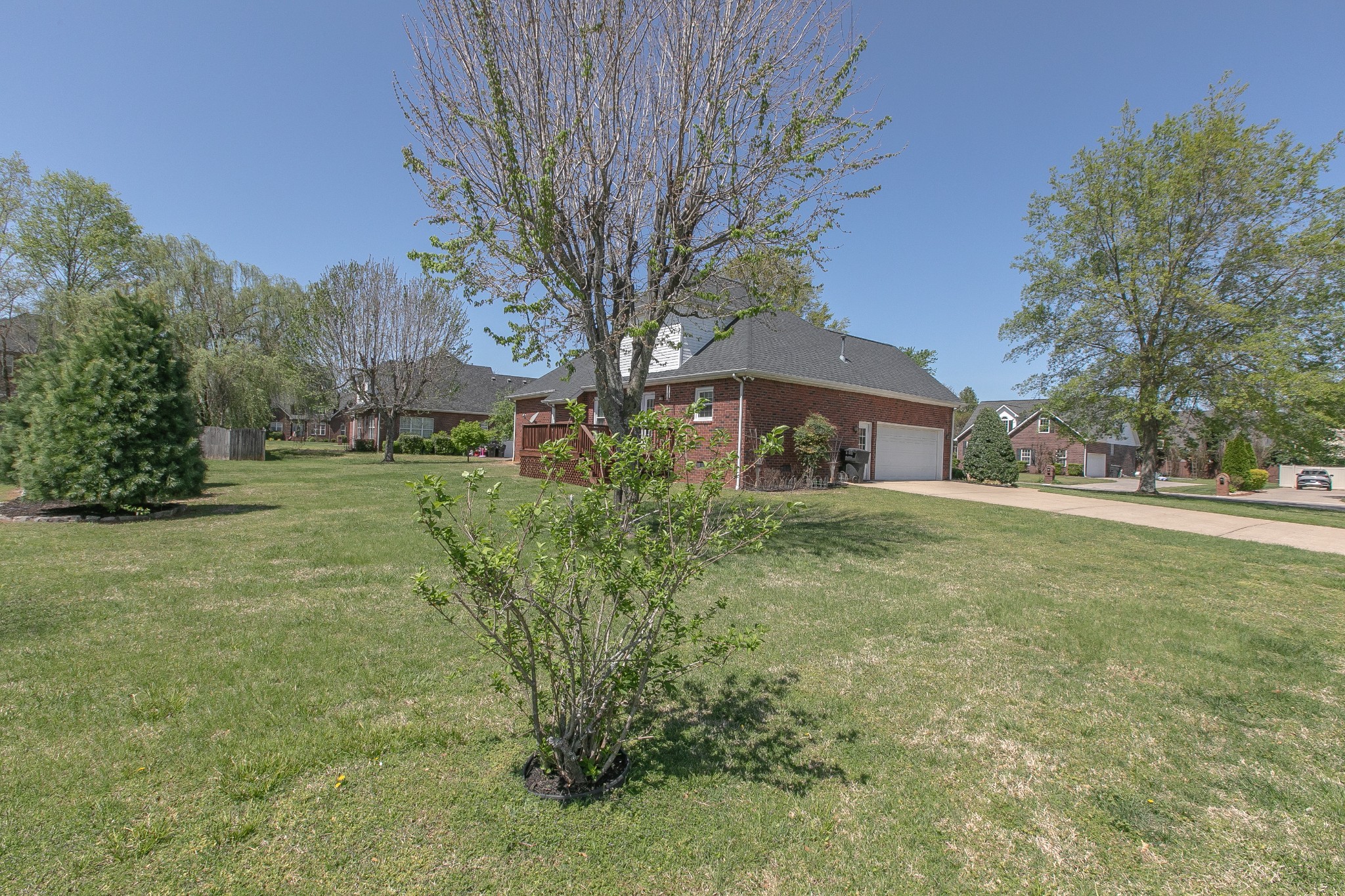 206 Sayre Ln