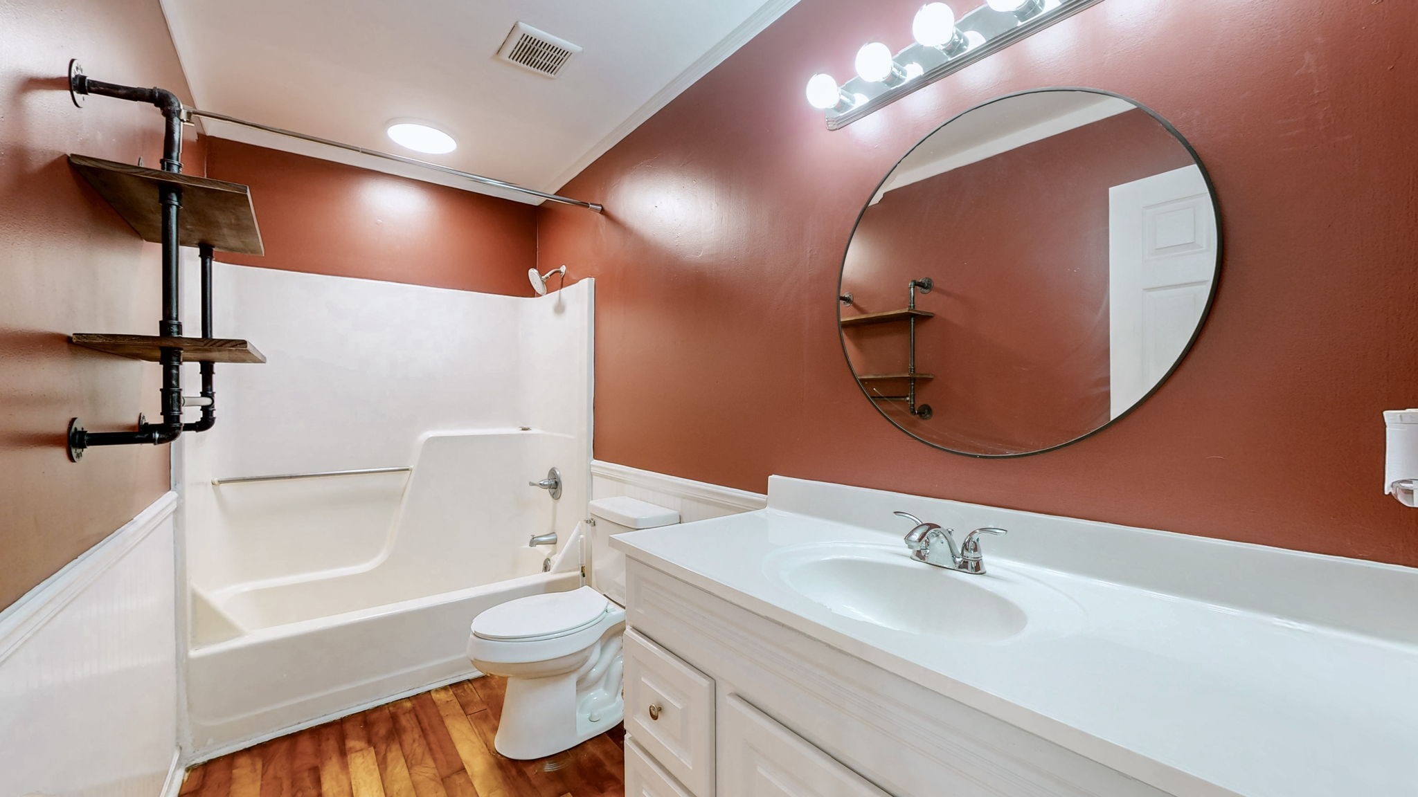 108 Oakwood Ct