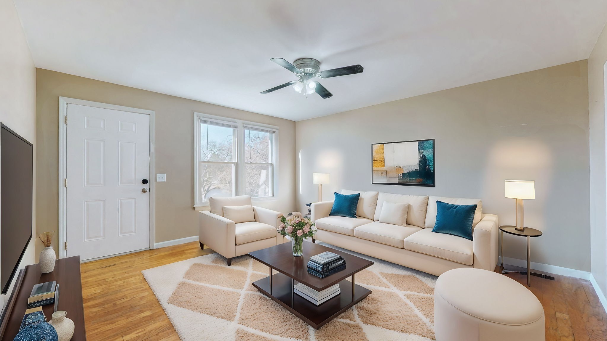 108 Oakwood Ct