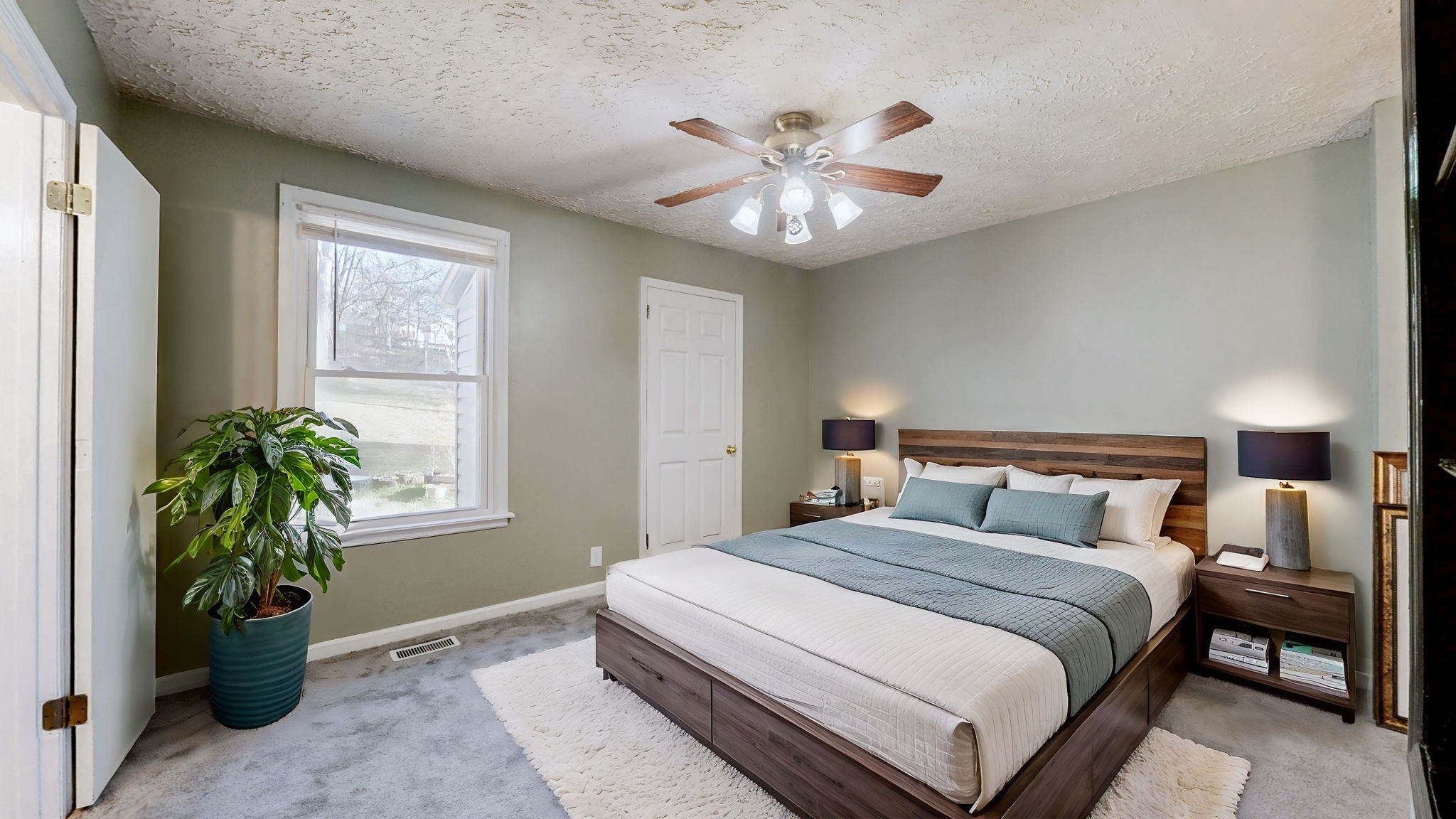 108 Oakwood Ct