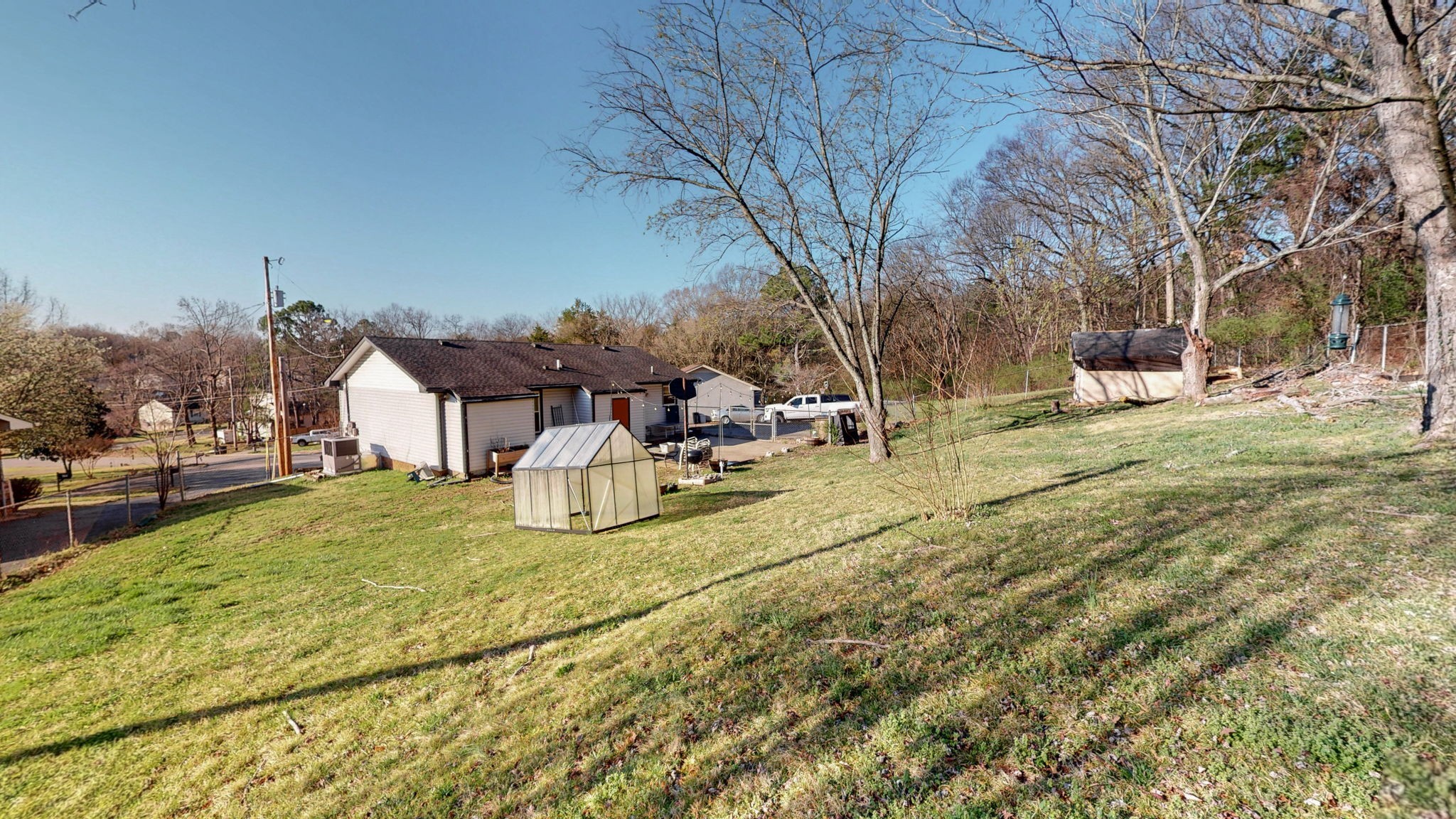 108 Oakwood Ct