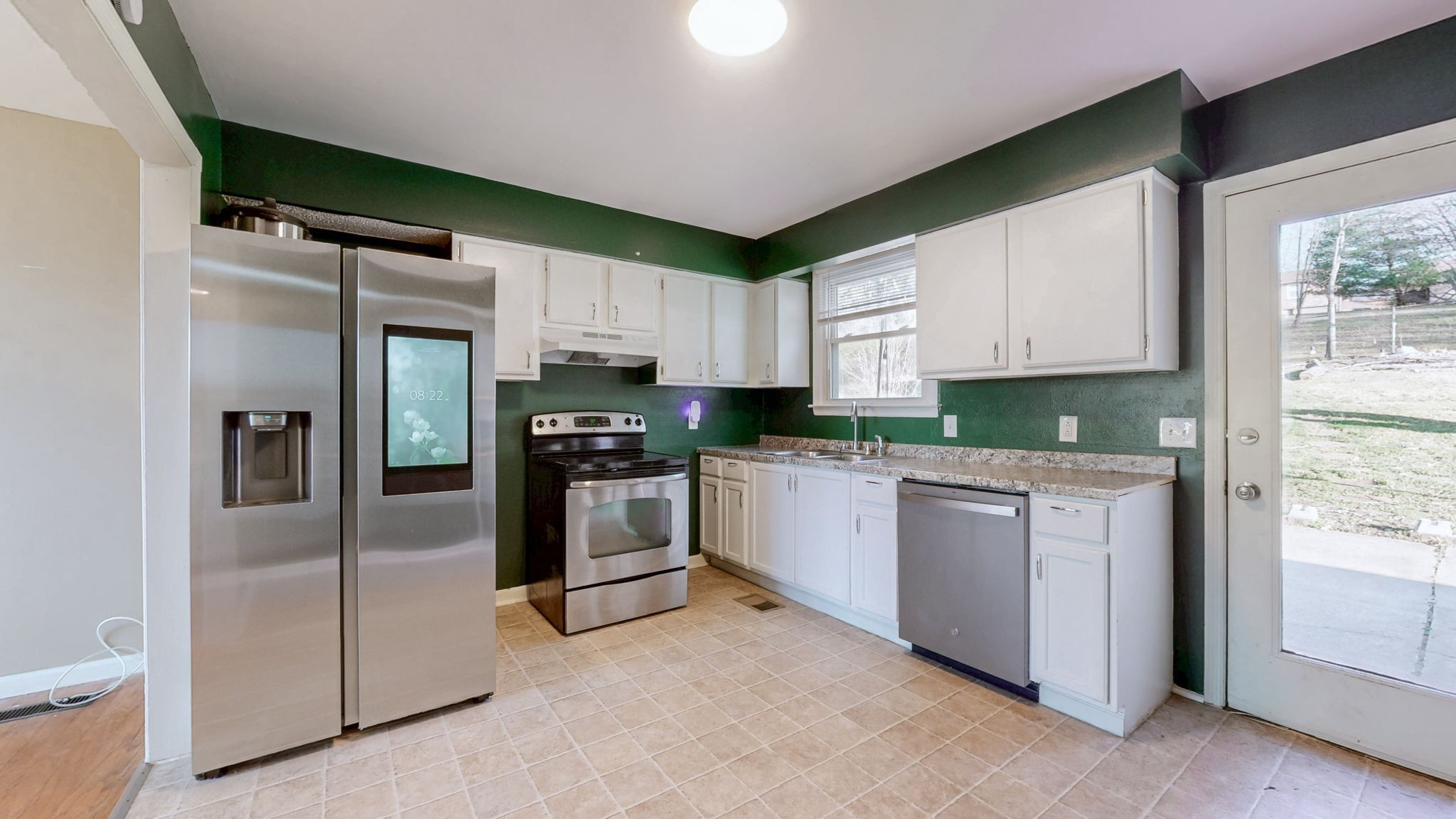108 Oakwood Ct