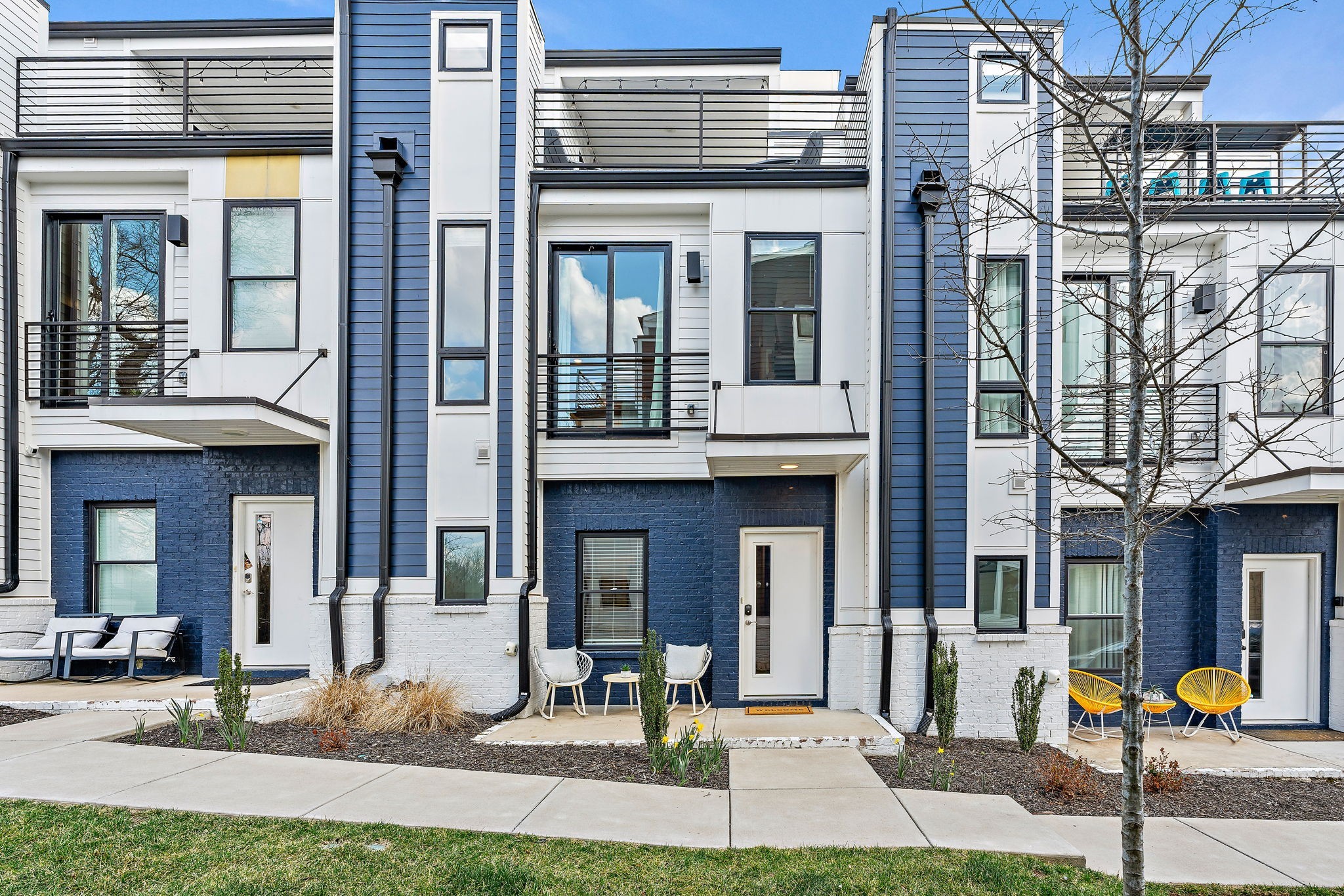 1308 Montgomery Ave Unit: 7